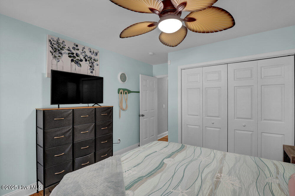 100548530 | Photo 26