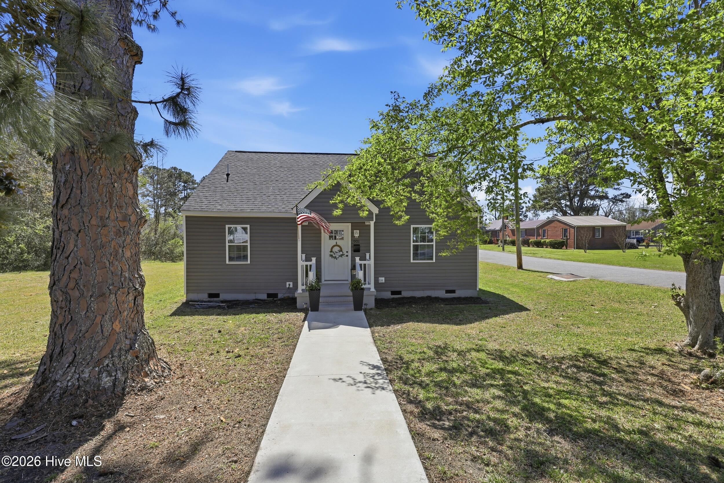 901 Tuscarora Avenue, Elizabeth City, NC, 27909