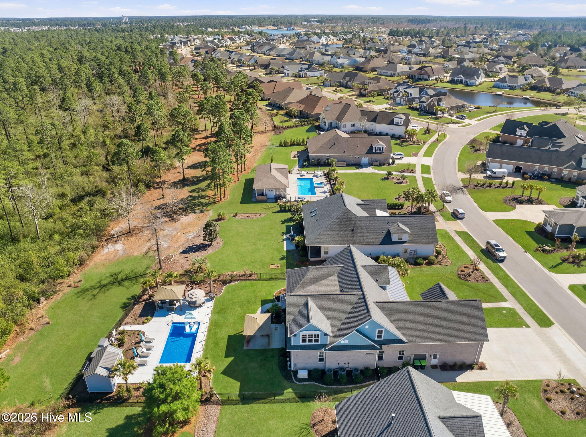 100562967 | Photo 65