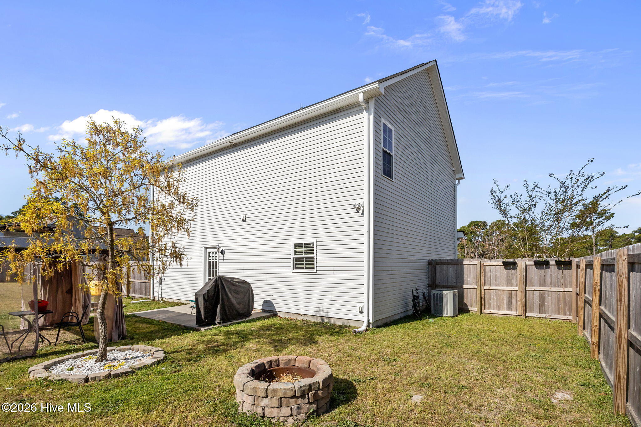 100560368 | Photo 32