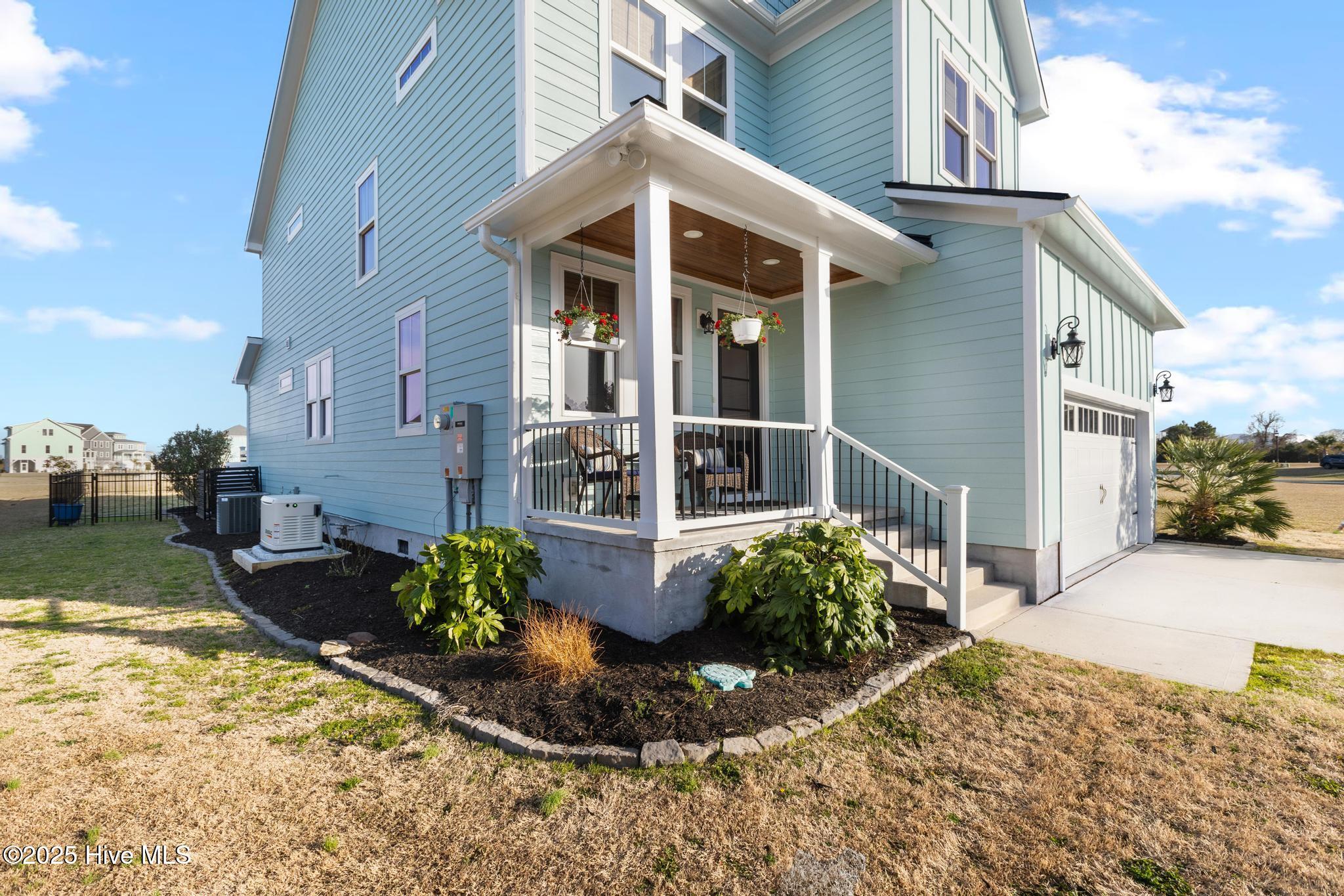 100554502 | Photo 46