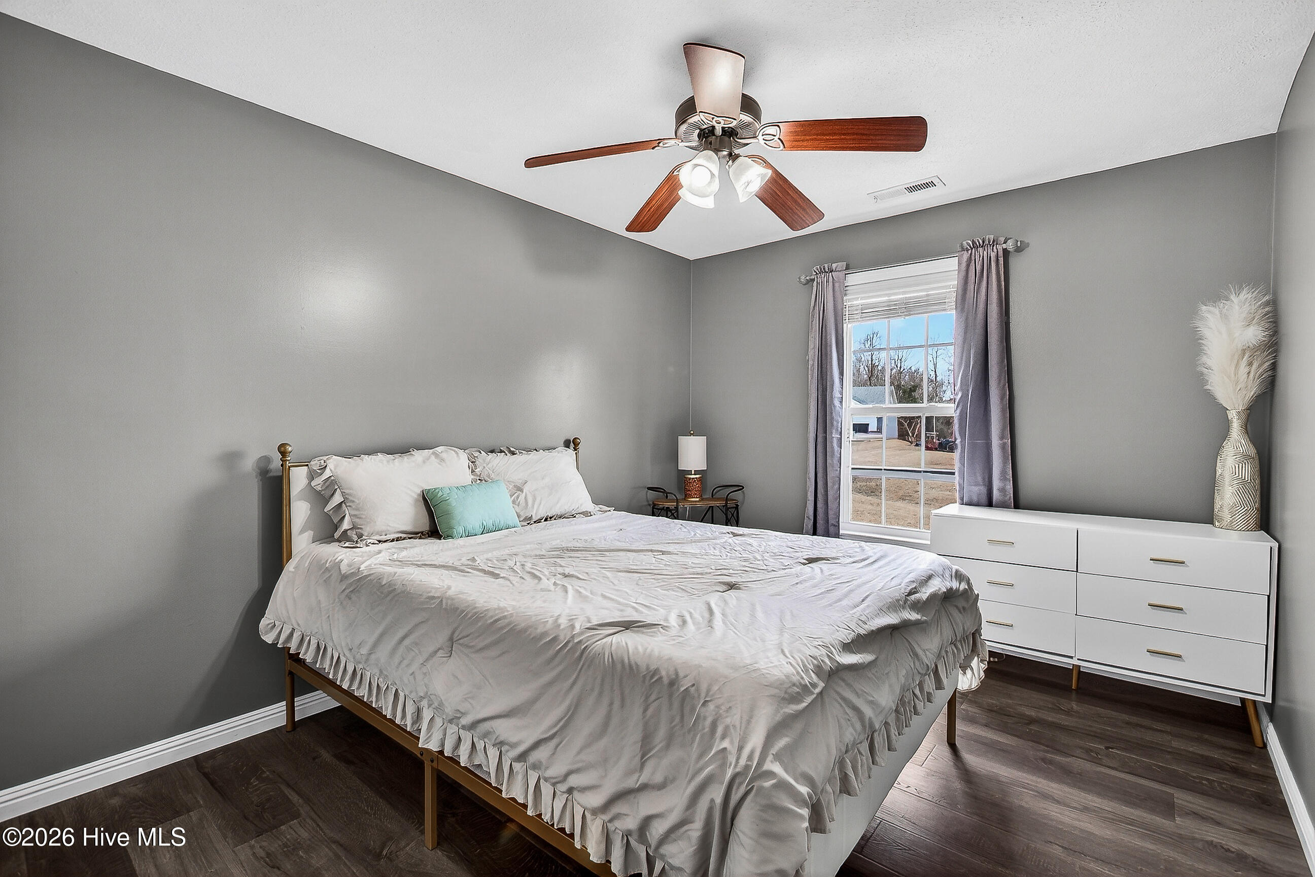 100558339 | Photo 20