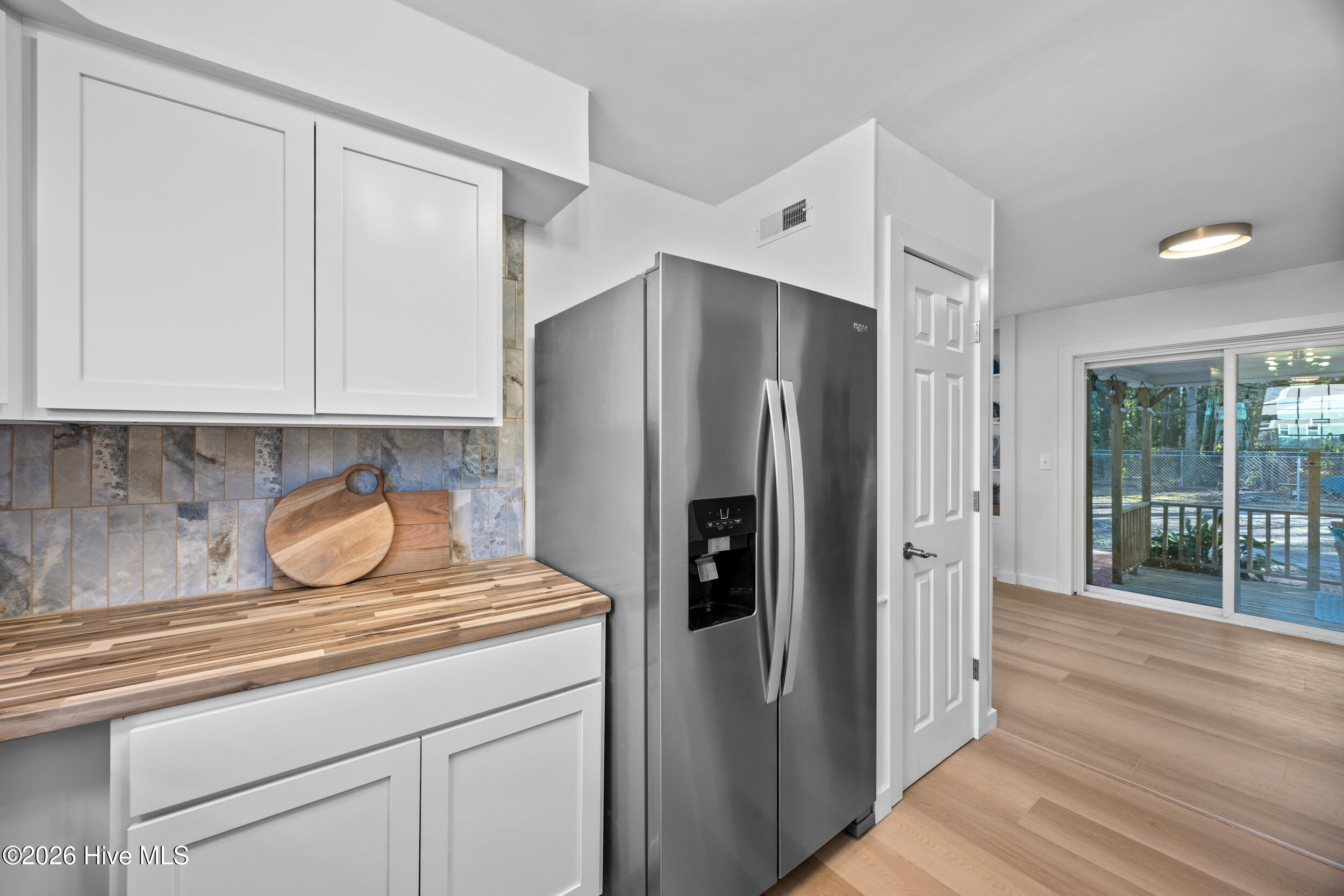 100557284 | Photo 12