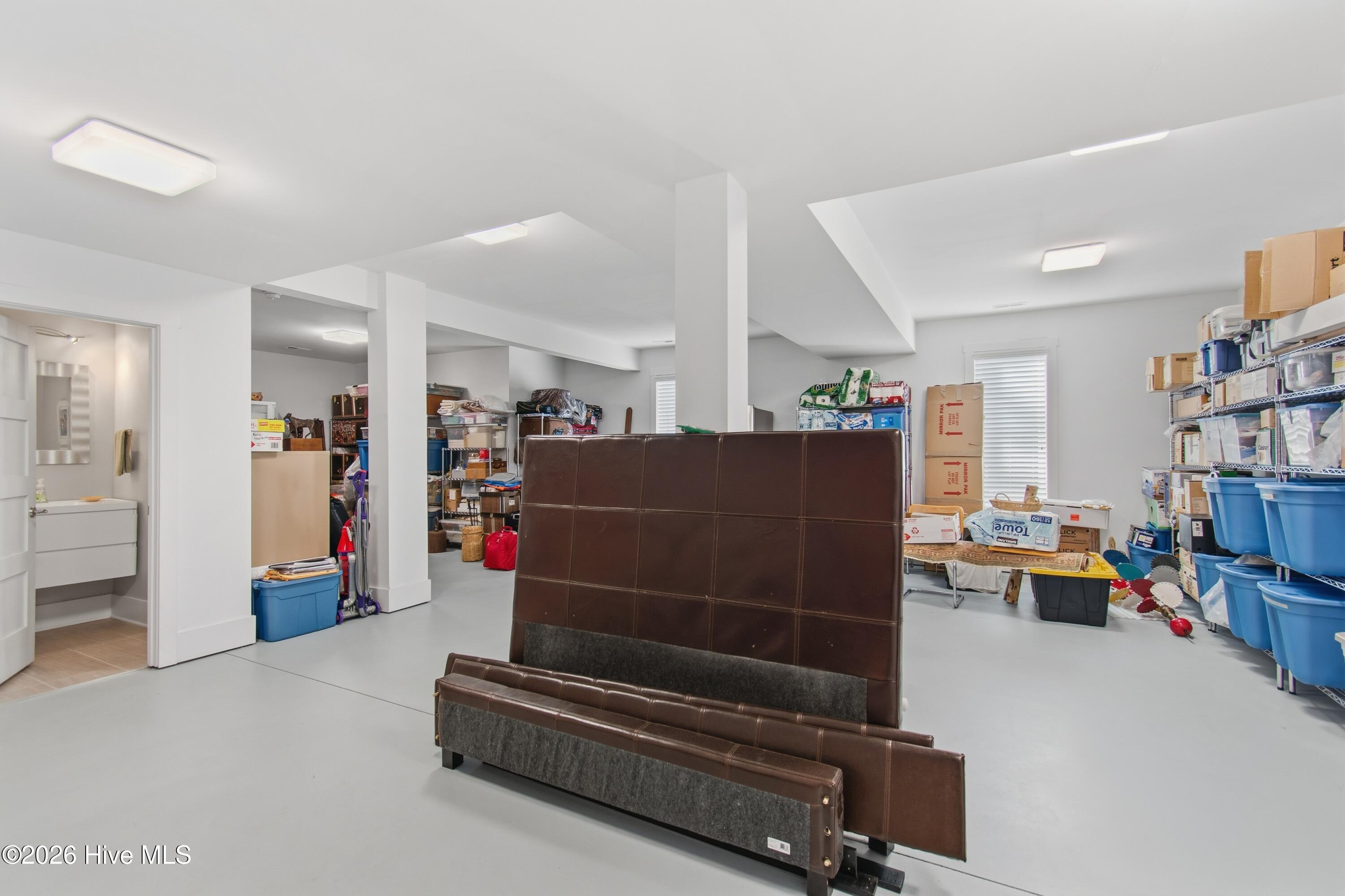 100549658 | Photo 60