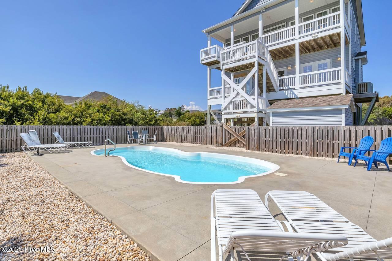 100543948 | Photo 67