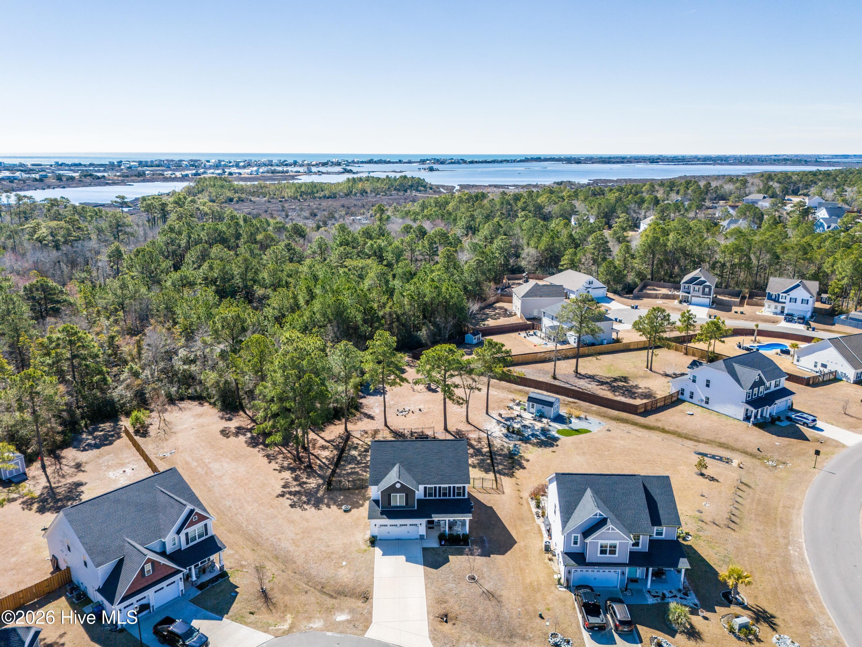 100557019 | Photo 45