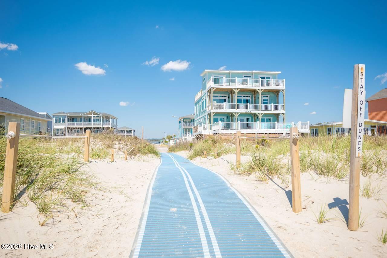 100560212 | Photo 45