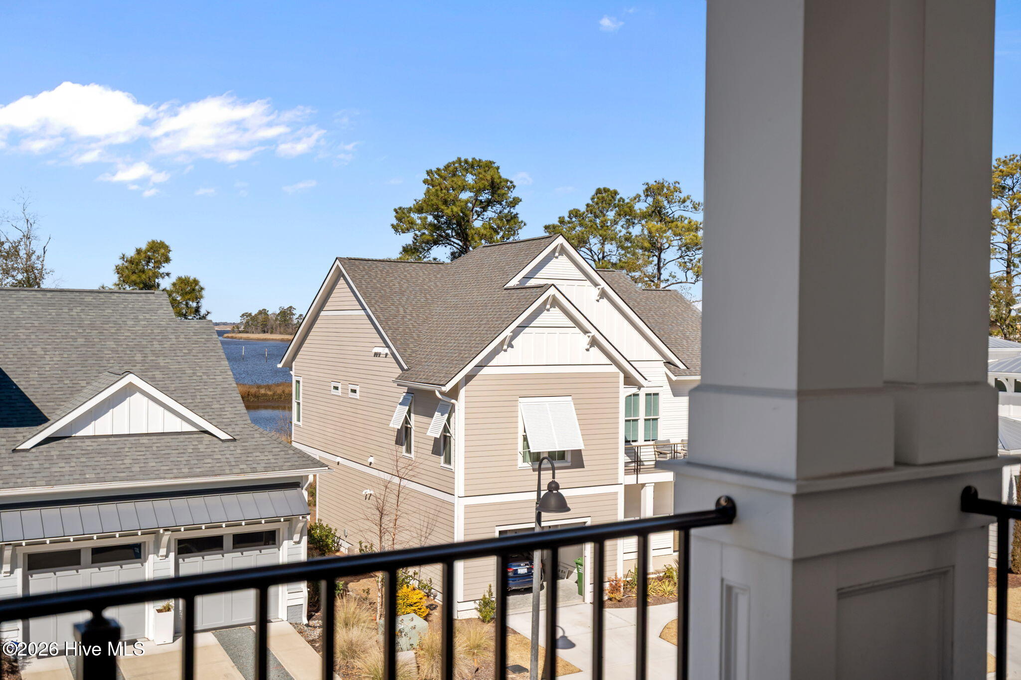 100552762 | Photo 43