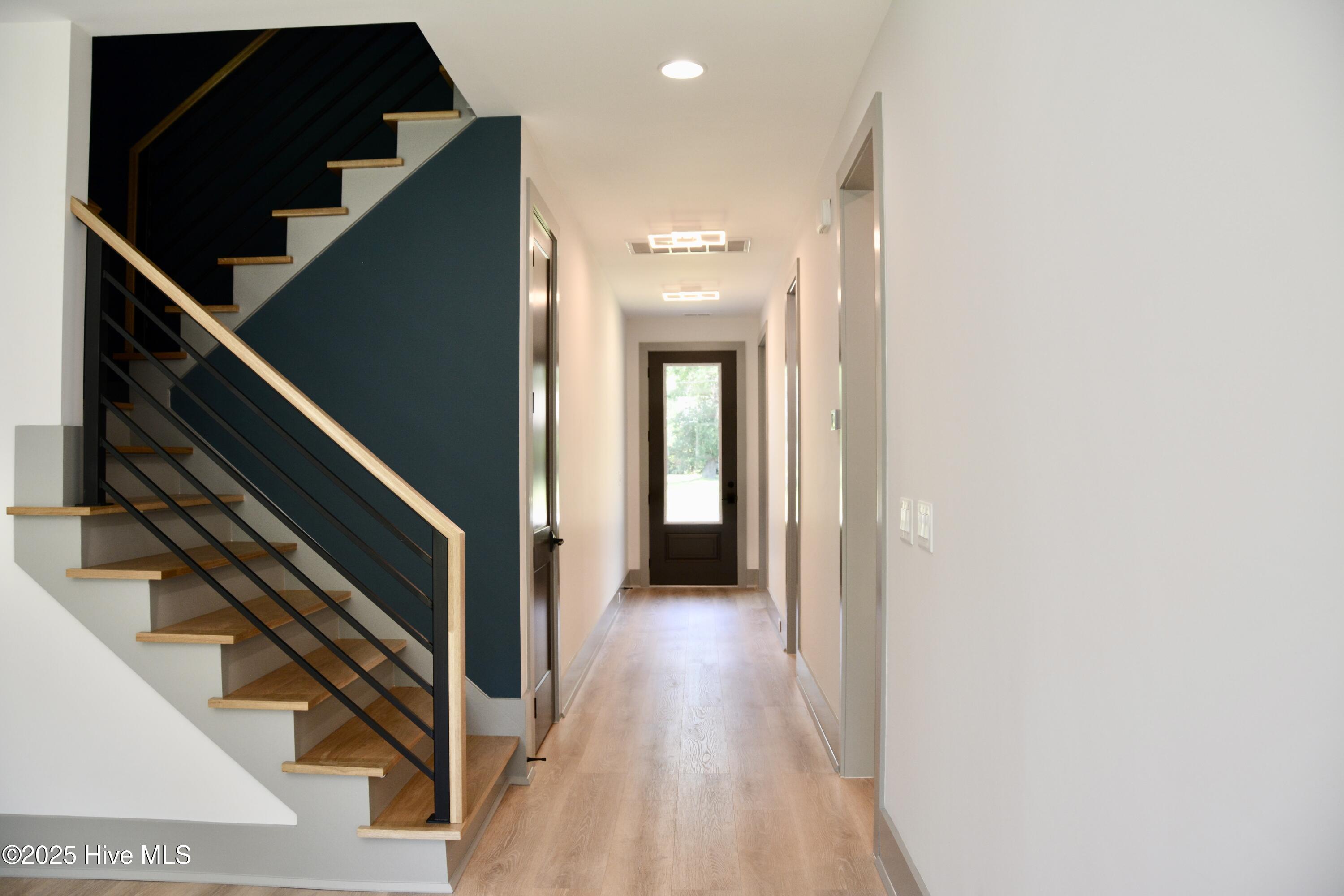 100508502 | Photo 54