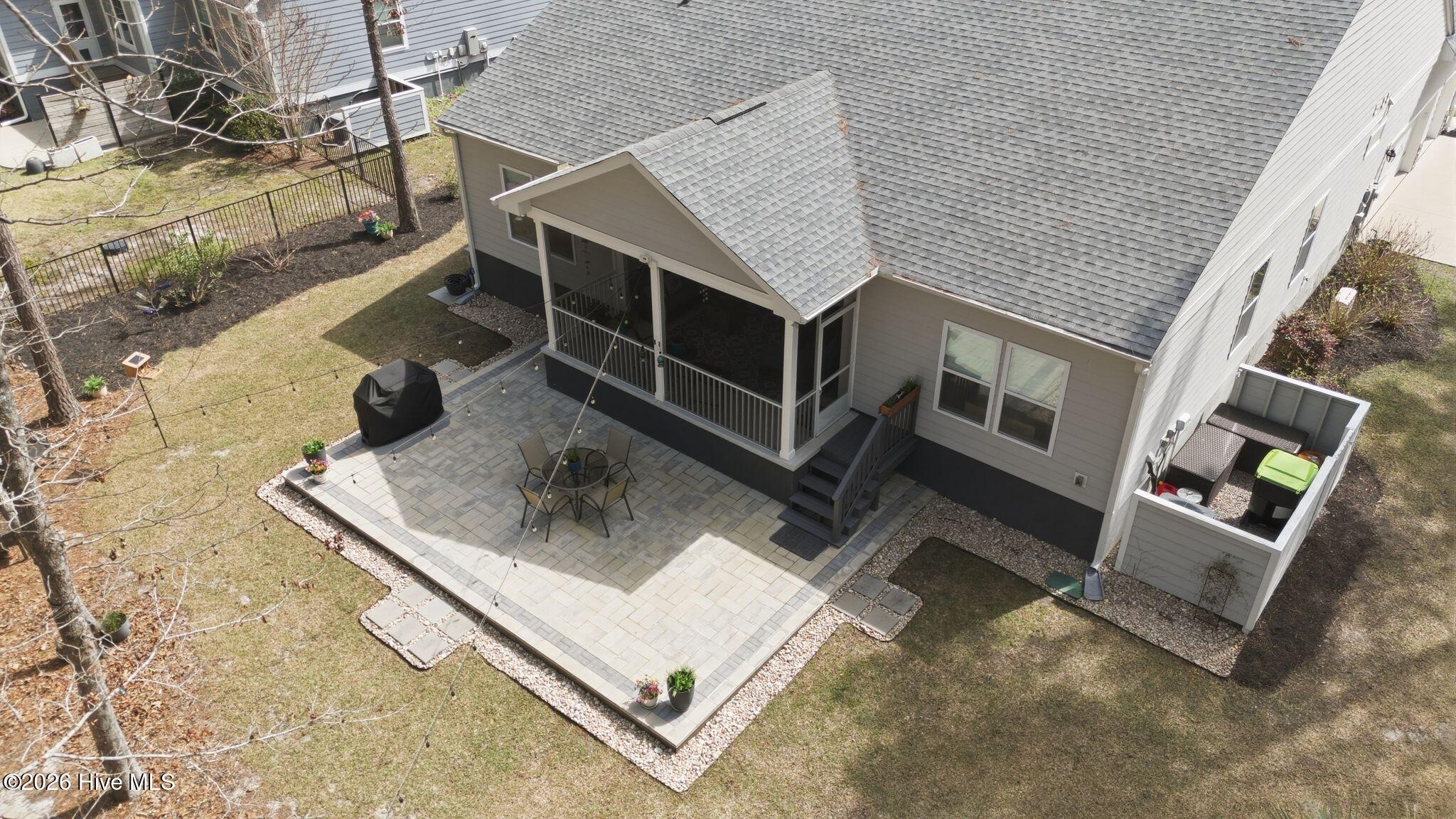 100560702 | Photo 73