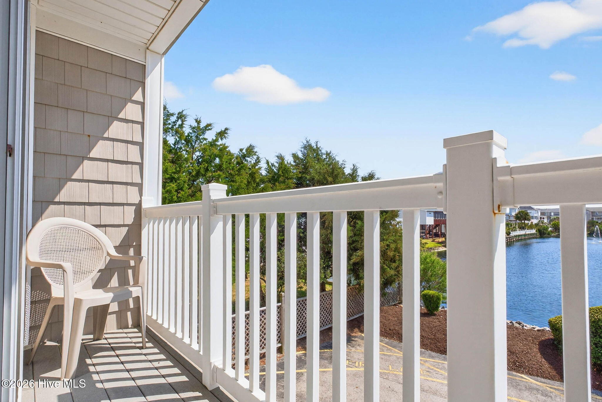 100562824 | Photo 18