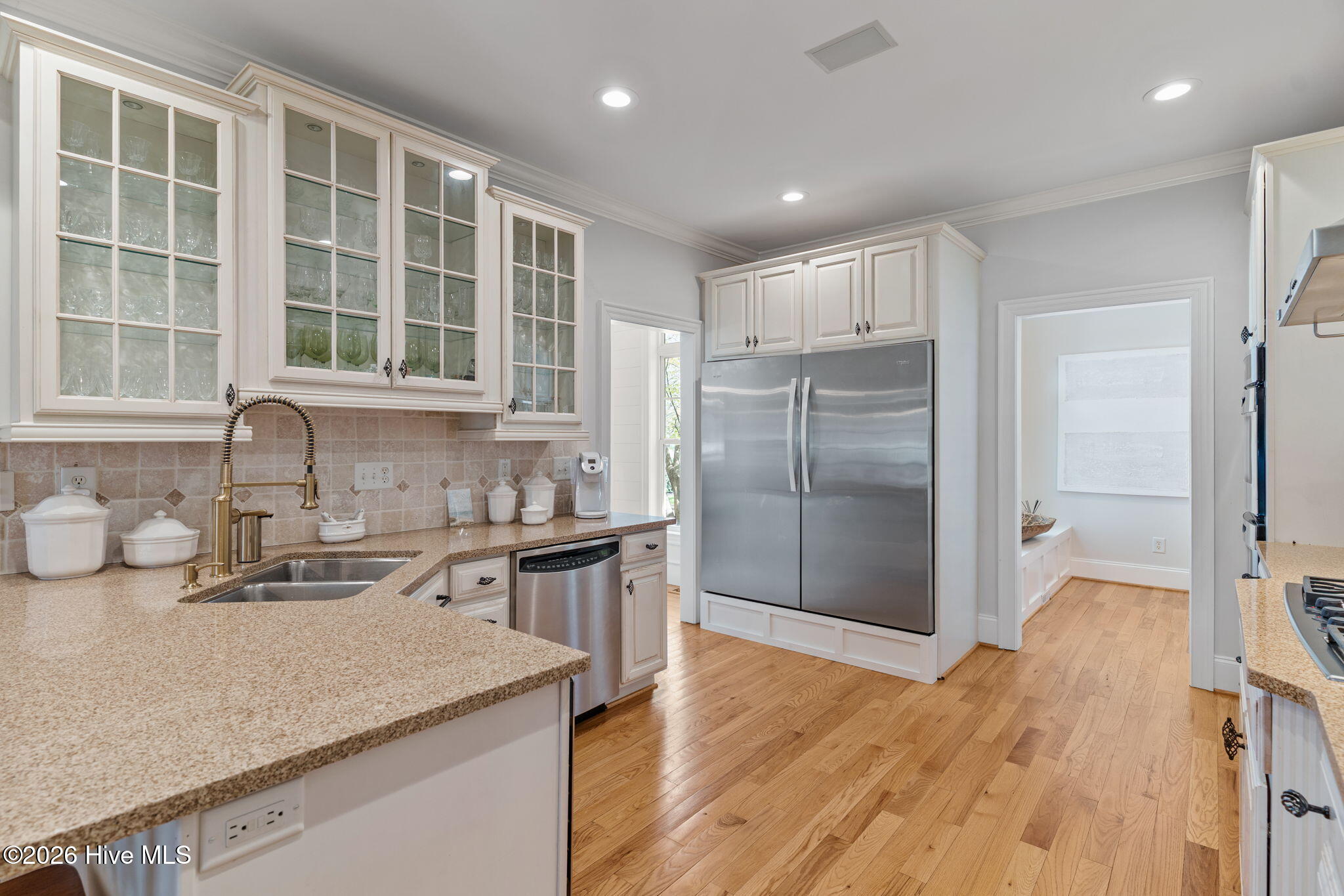 100561575 | Photo 17