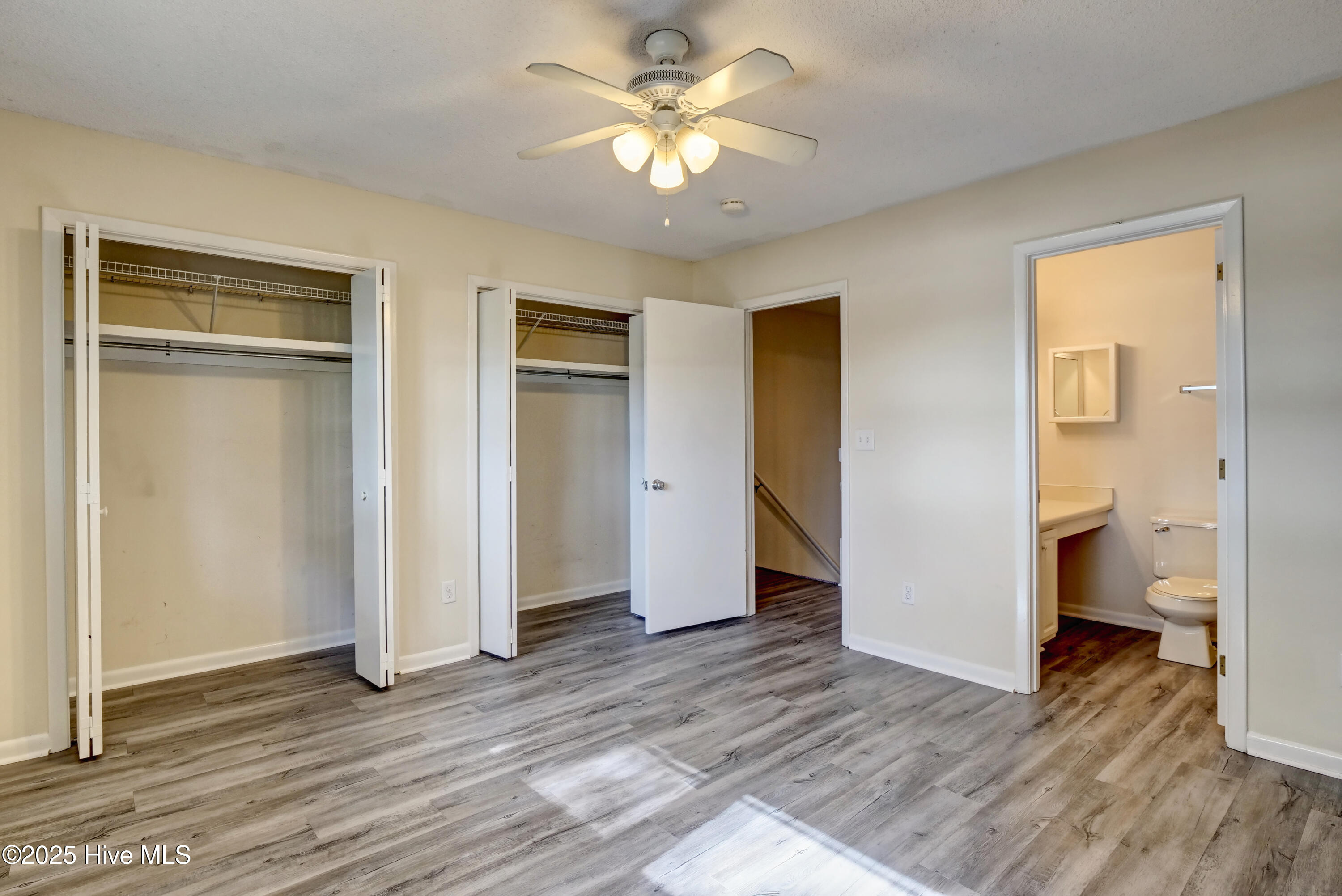 100541720 | Photo 16