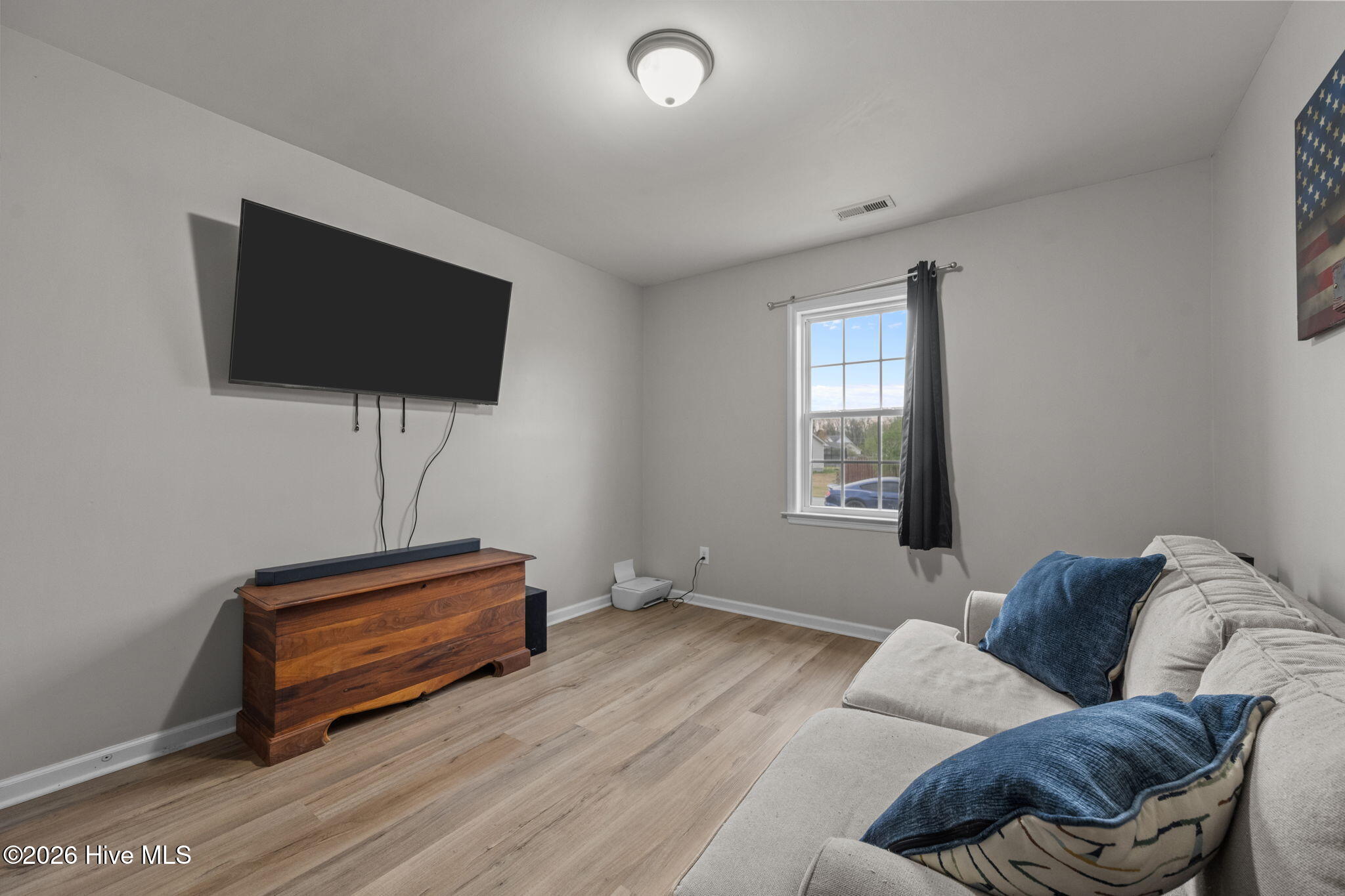 100562235 | Photo 29