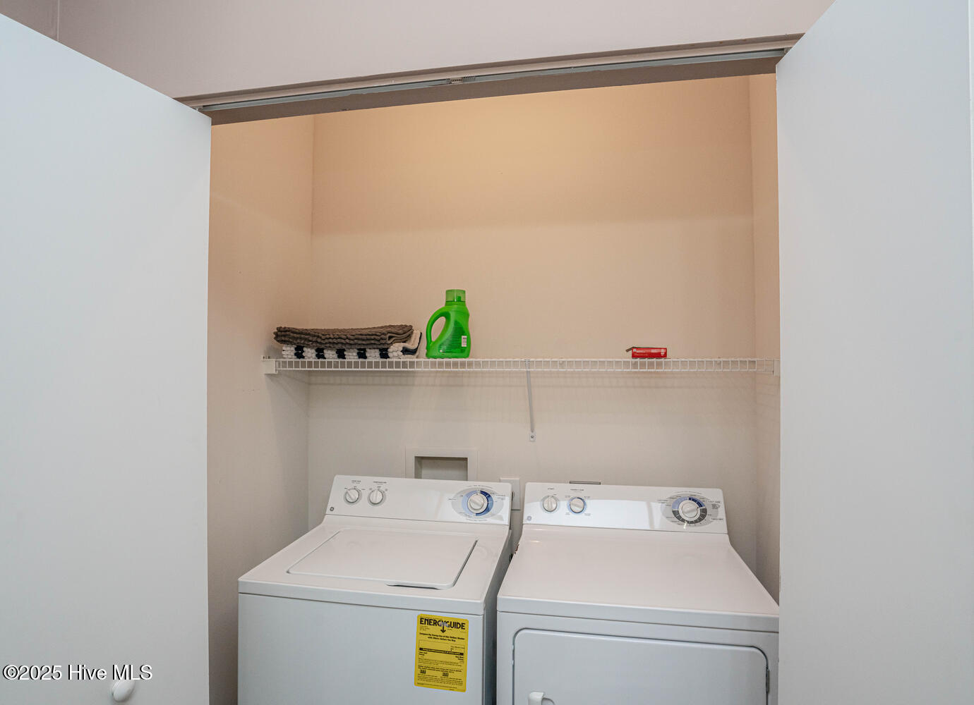 100538055 | Photo 12