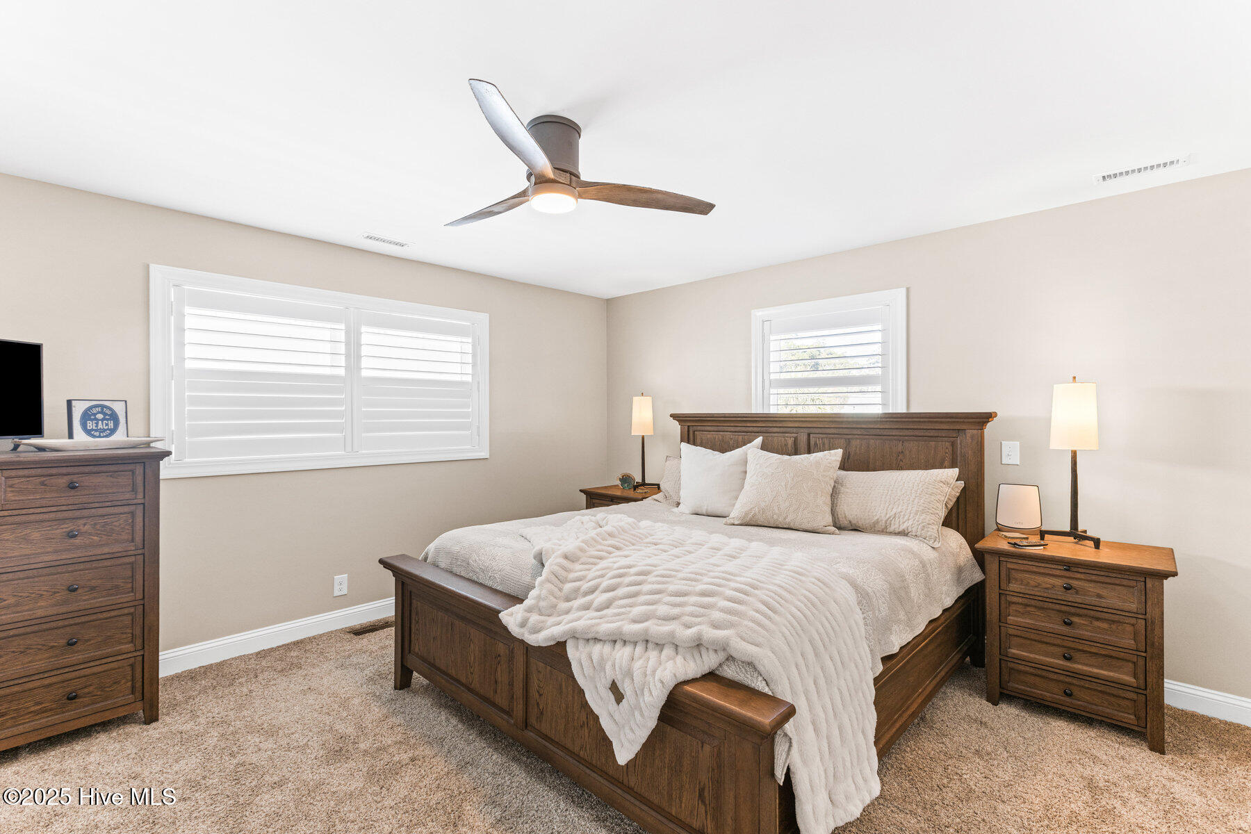 100542757 | Photo 29