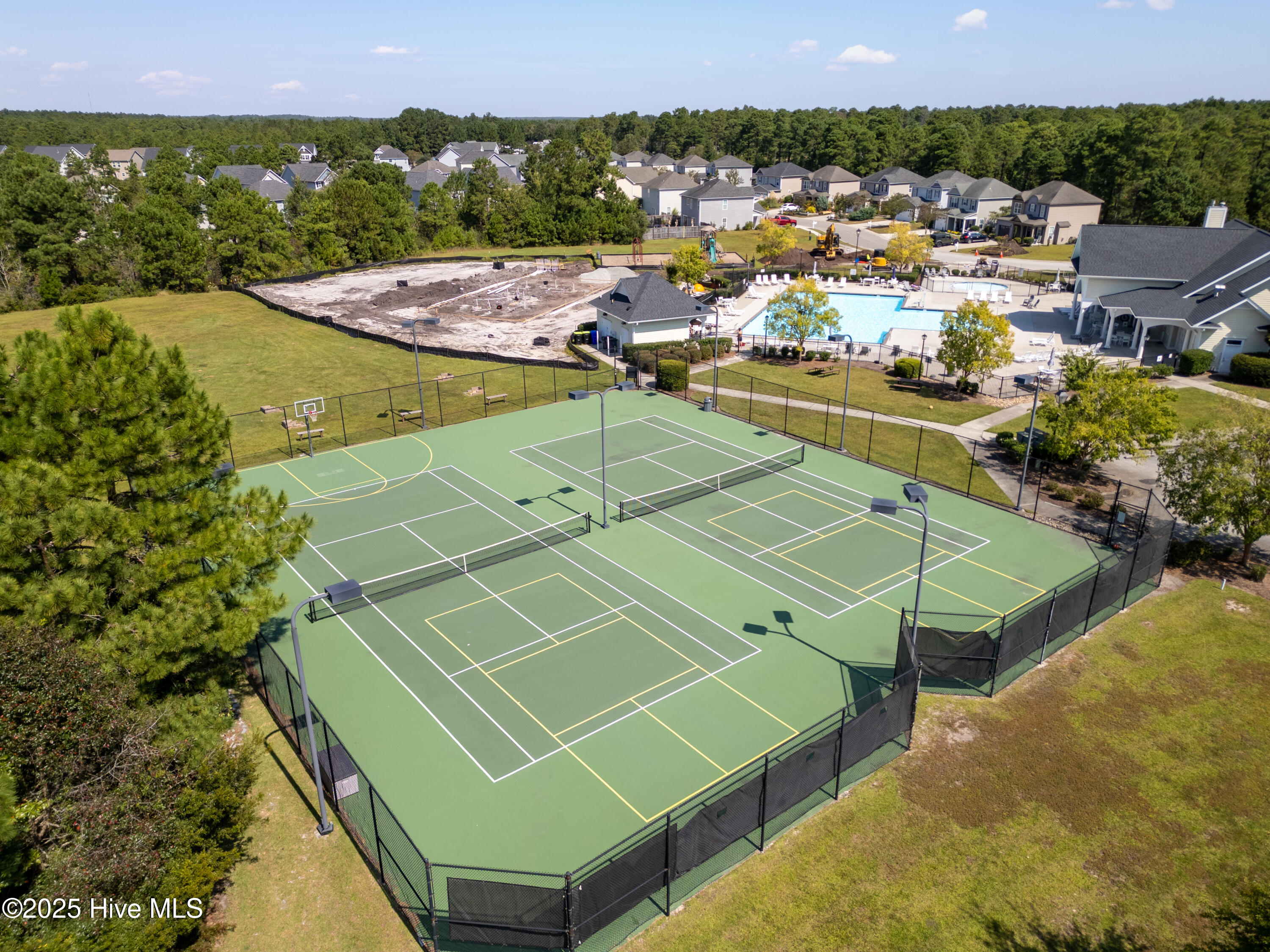 100562624 | Photo 30