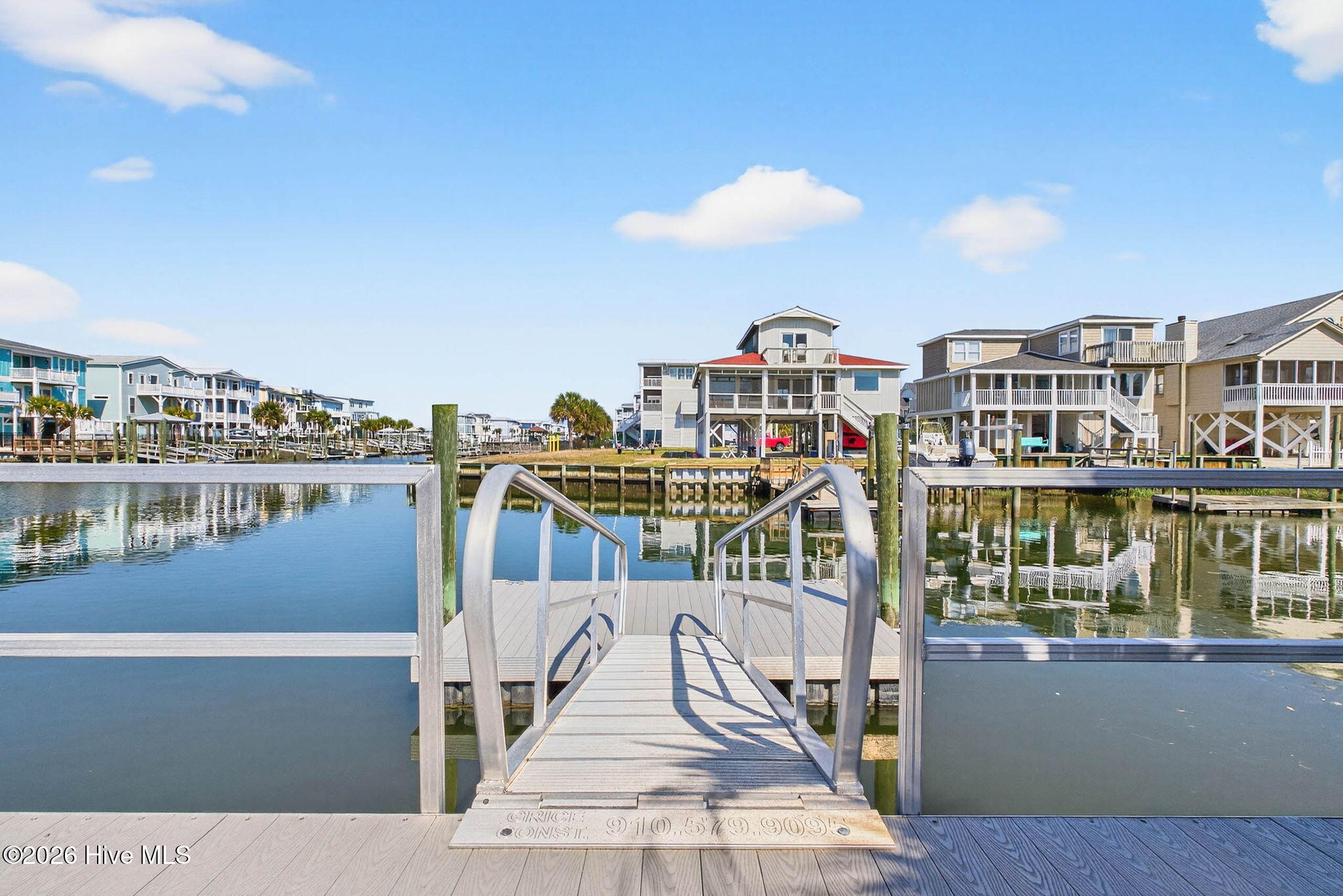 100564283 | Photo 59