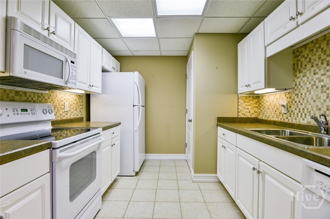 Terrace Level Kitchen