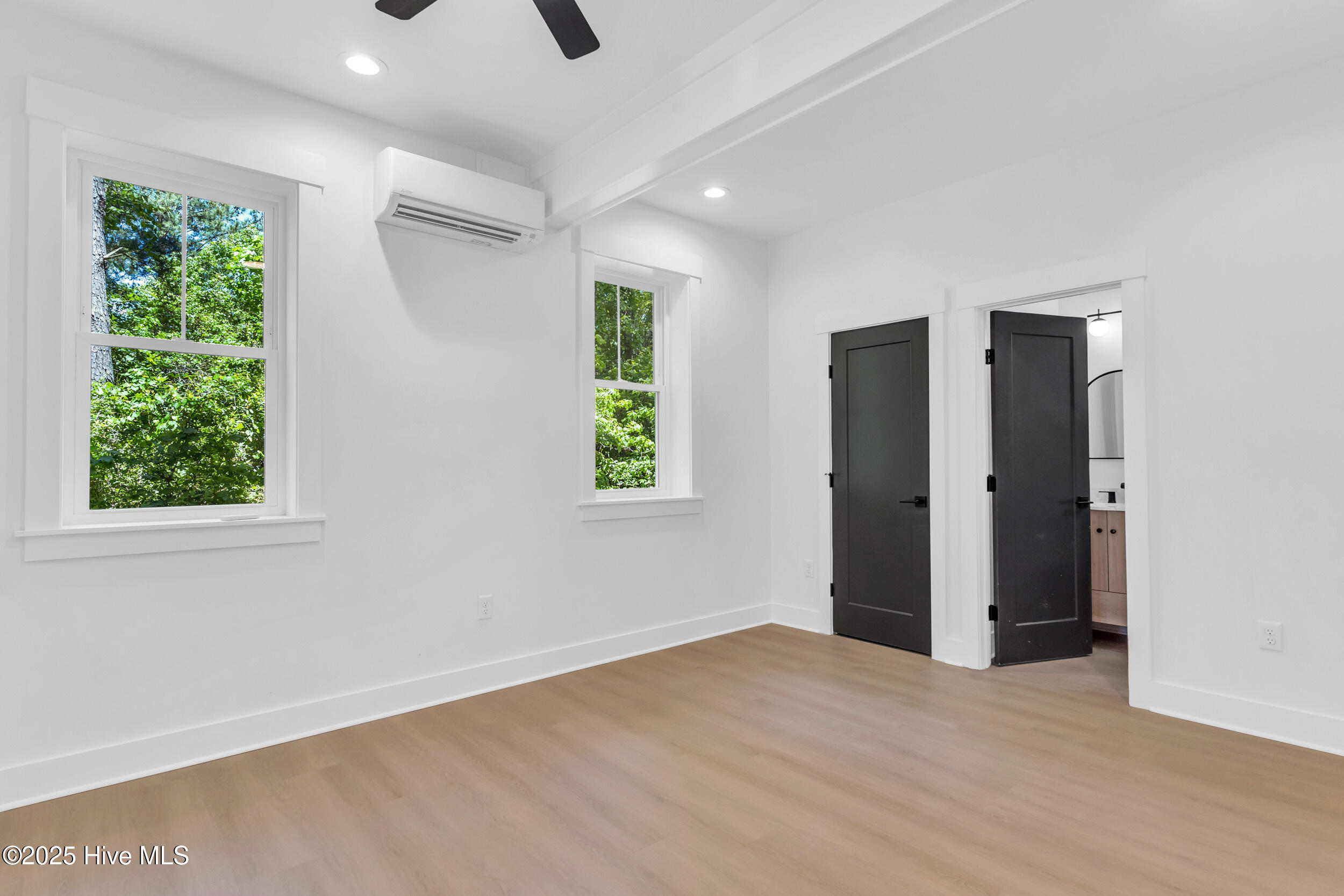 100501521 | Photo 31