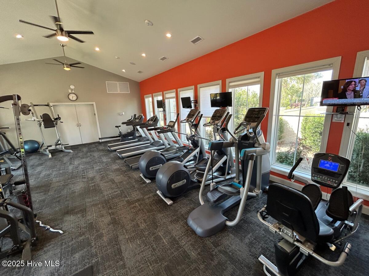 100539941 | Photo 47