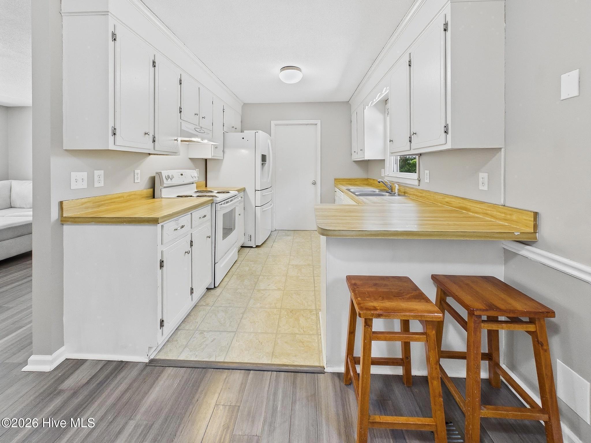 100569518 | Photo 13