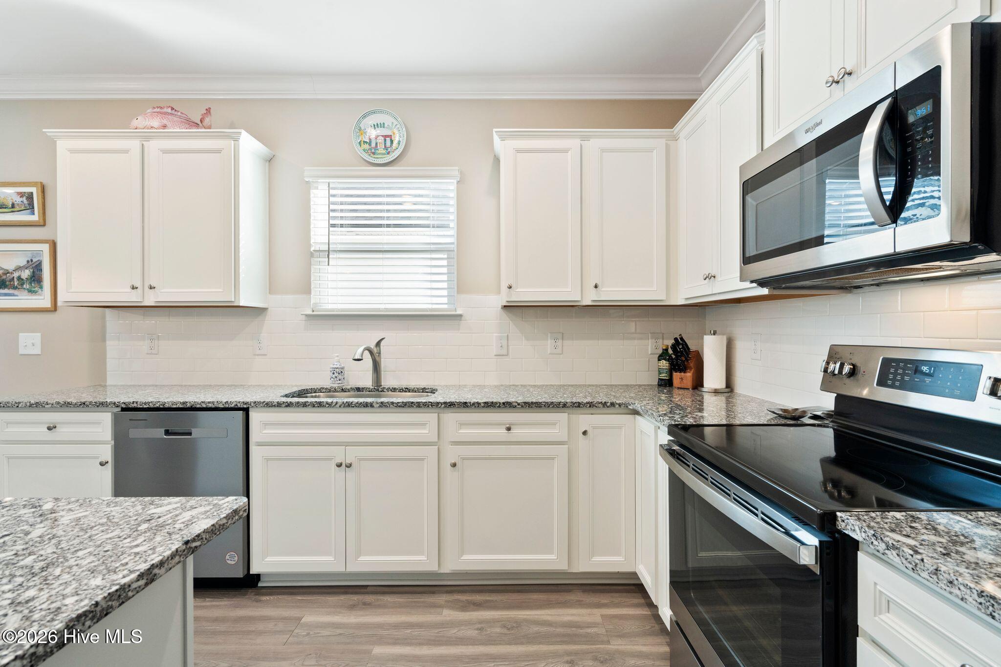 100553867 | Photo 10