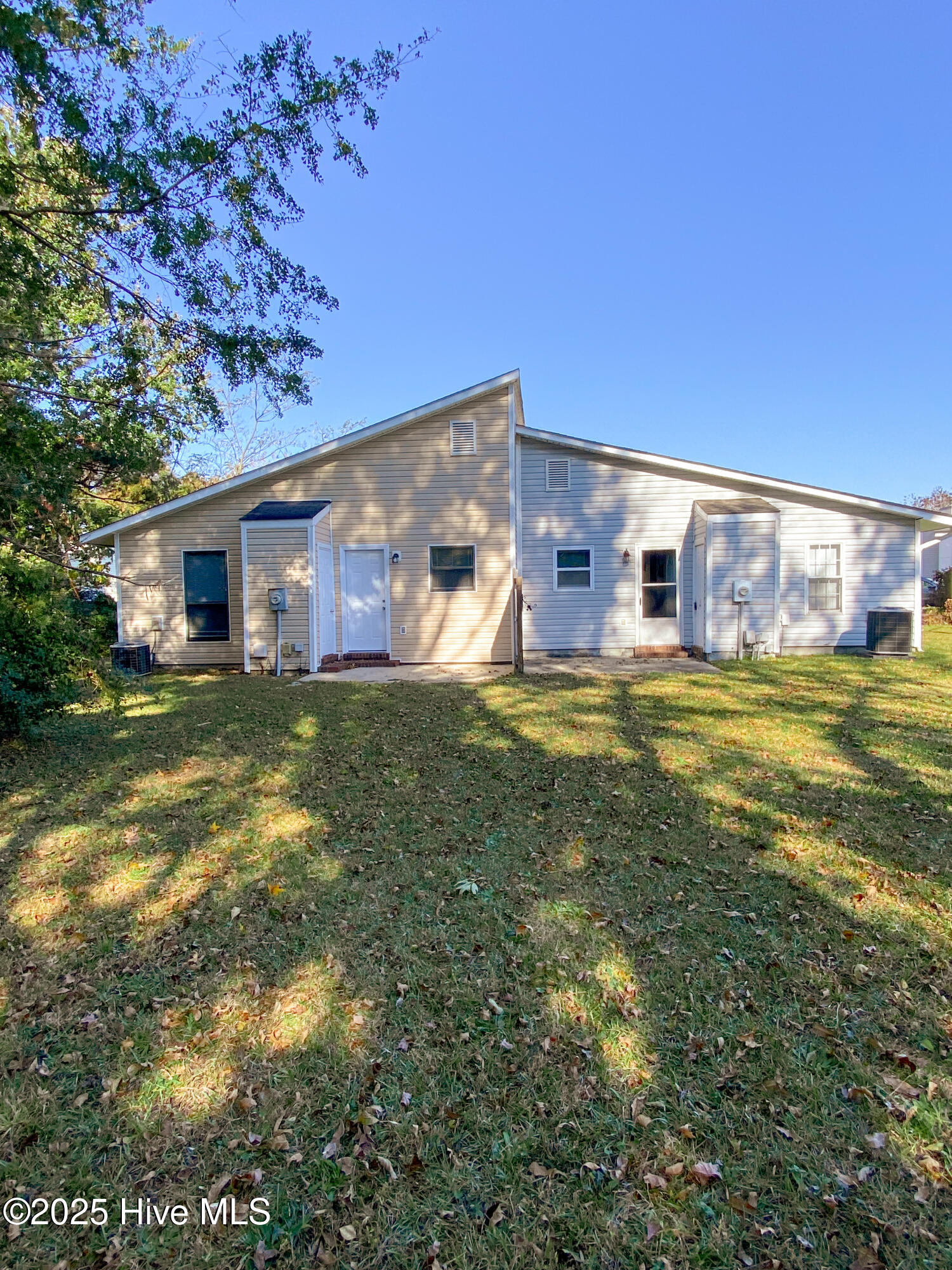 100540846 | Photo 16