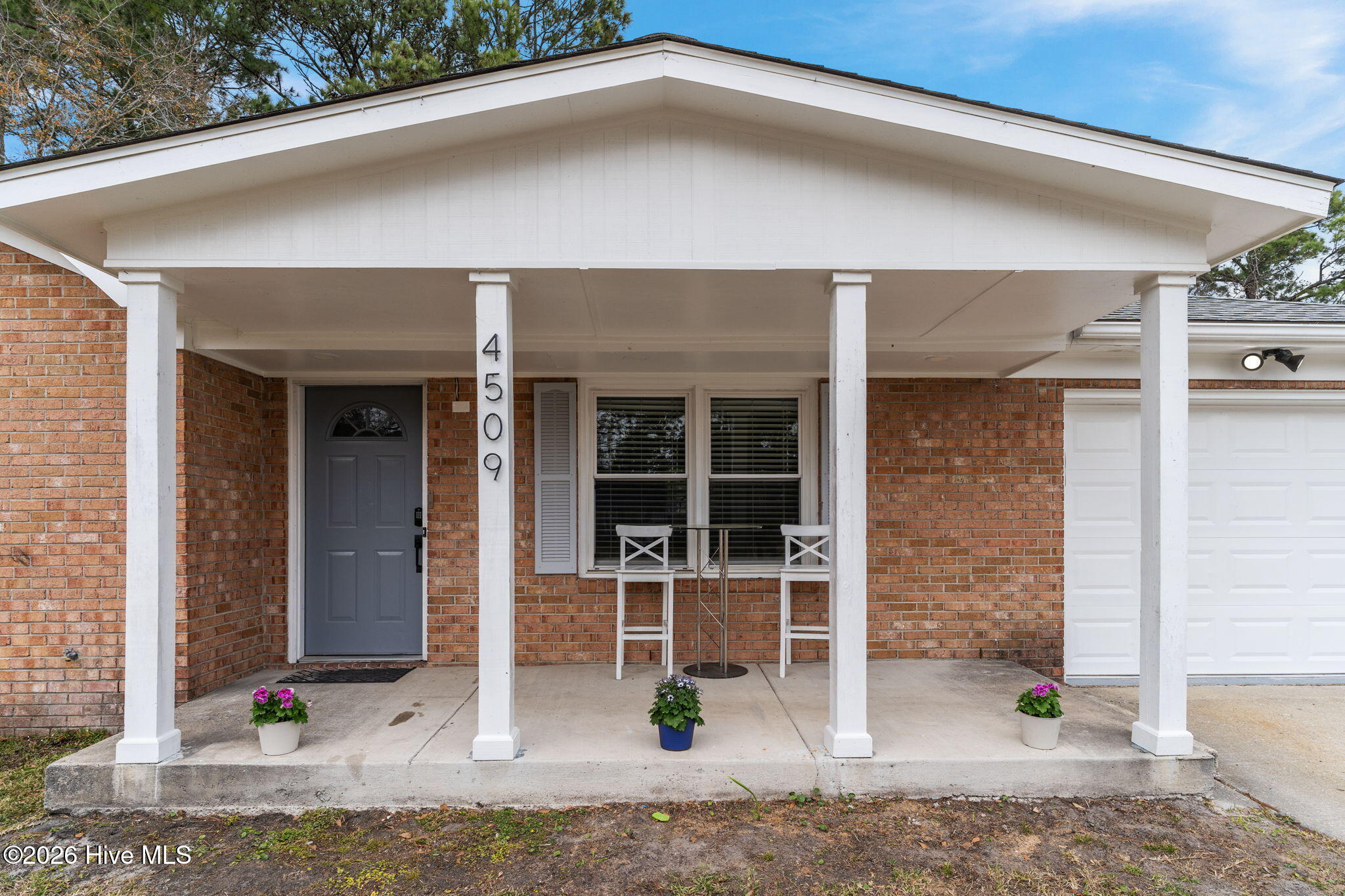 100557122 | Photo 37