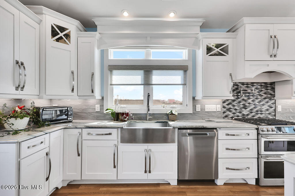 100564206 | Photo 41