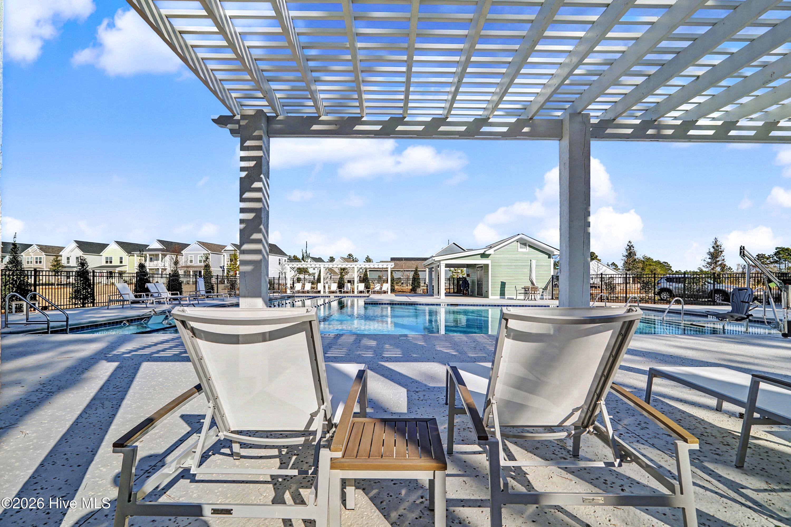 100553259 | Photo 45