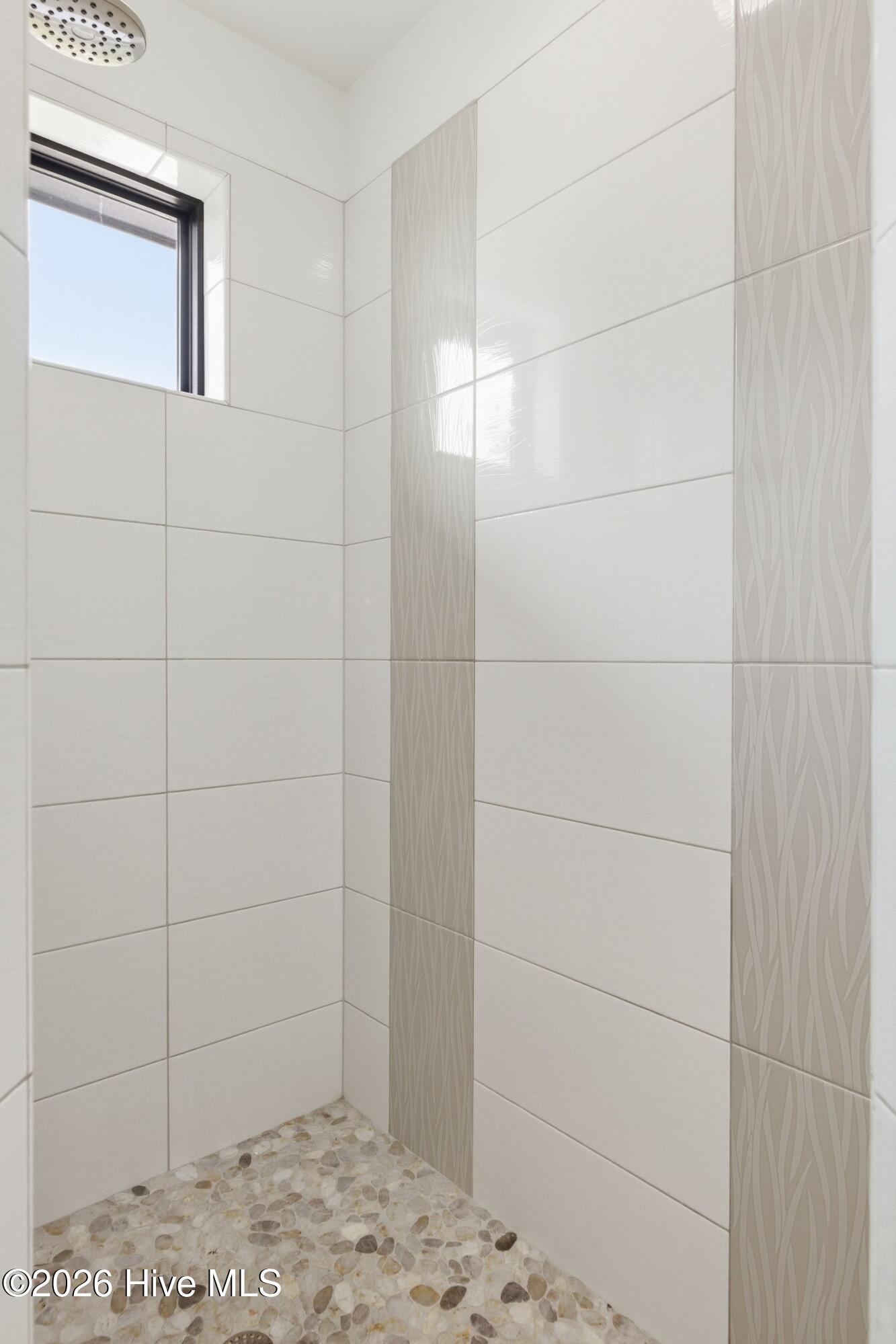 100566694 | Photo 30