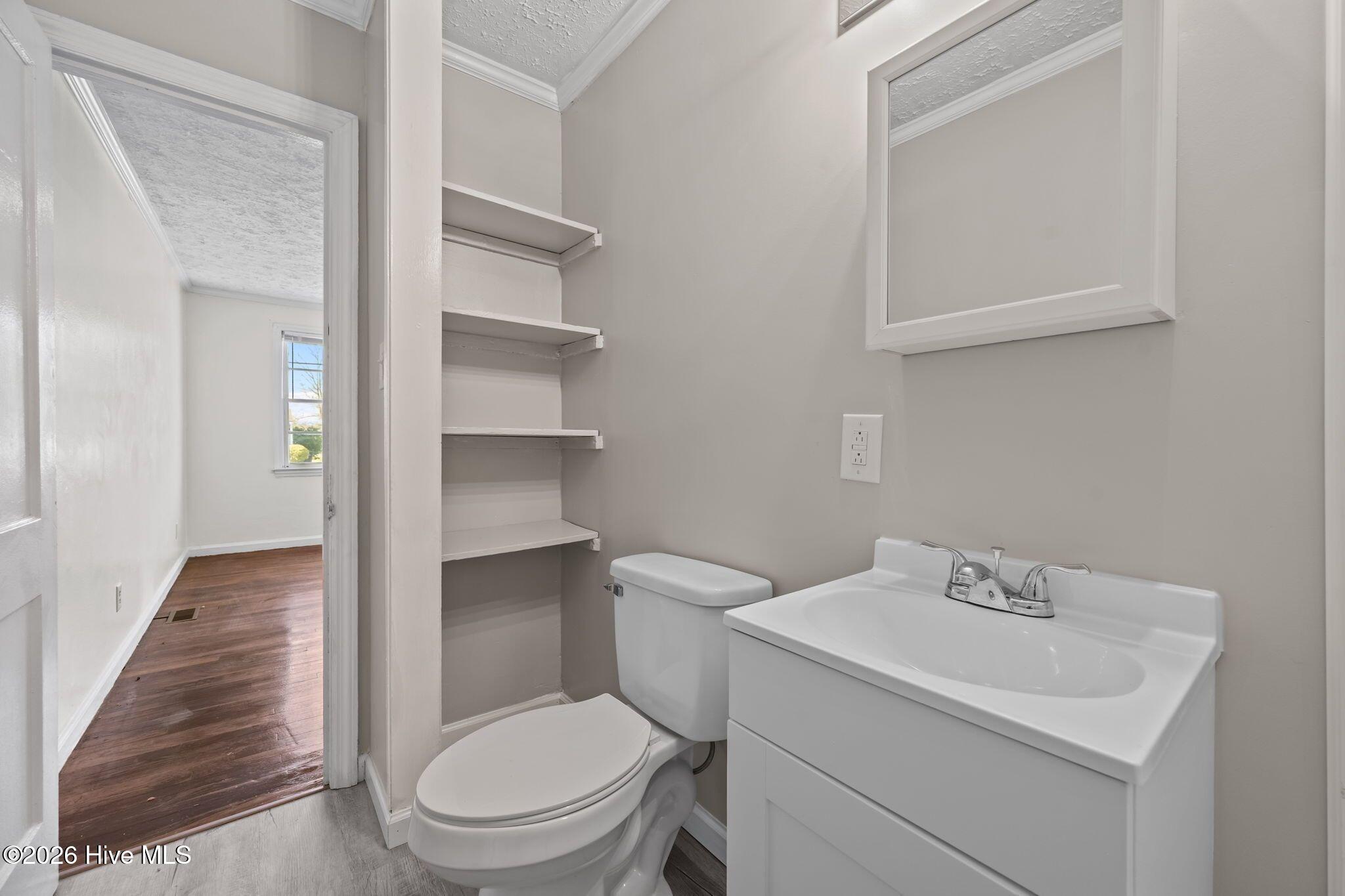 100562328 | Photo 36