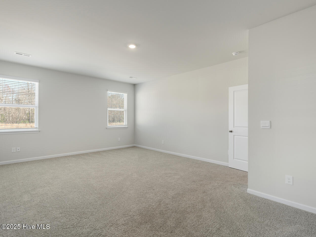 100566236 | Photo 16