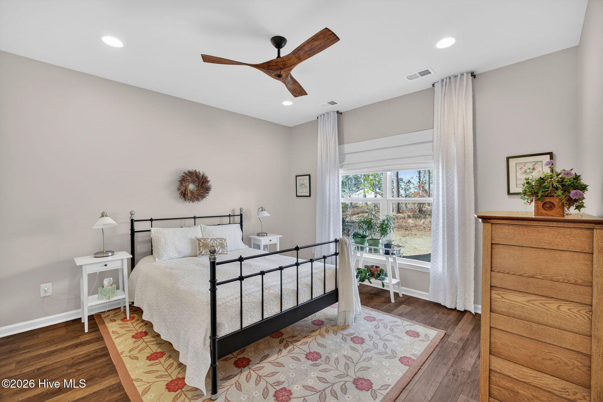 100551347 | Photo 27