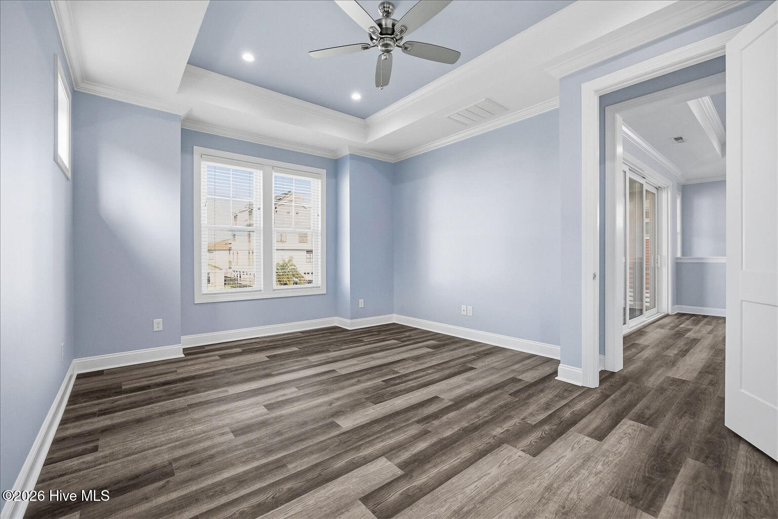 100559735 | Photo 15