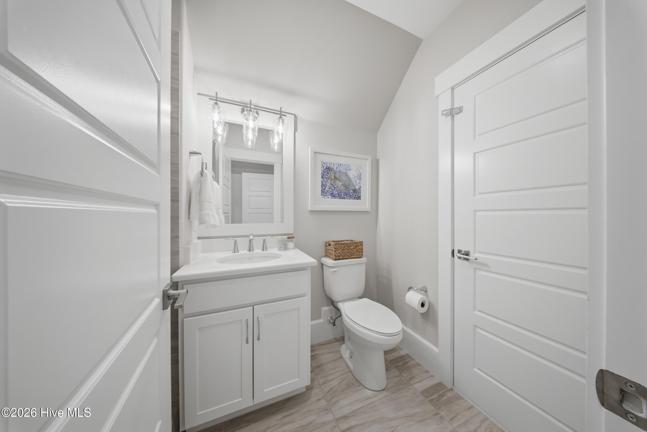 100567484 | Photo 49