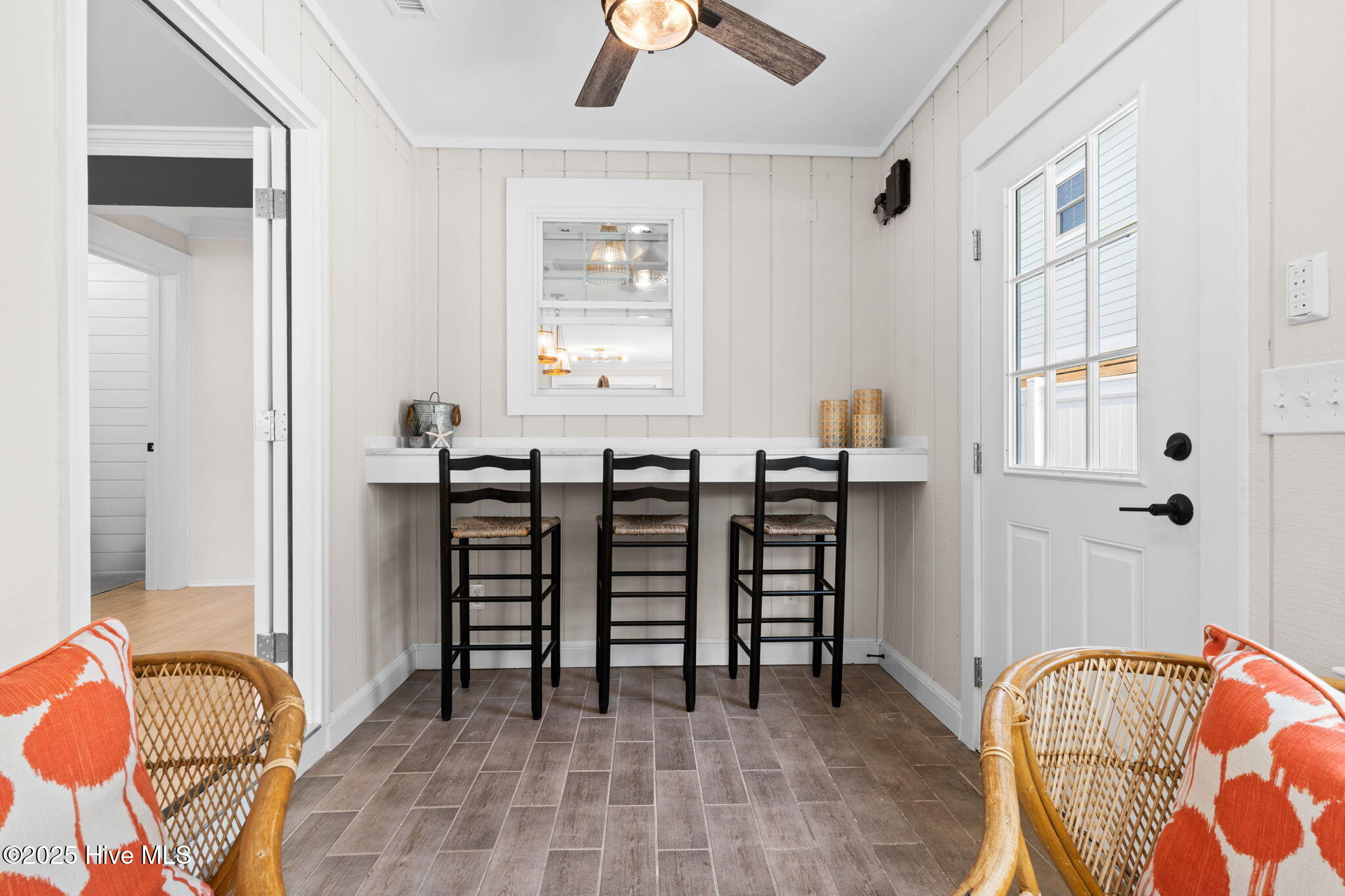 100492743 | Photo 17