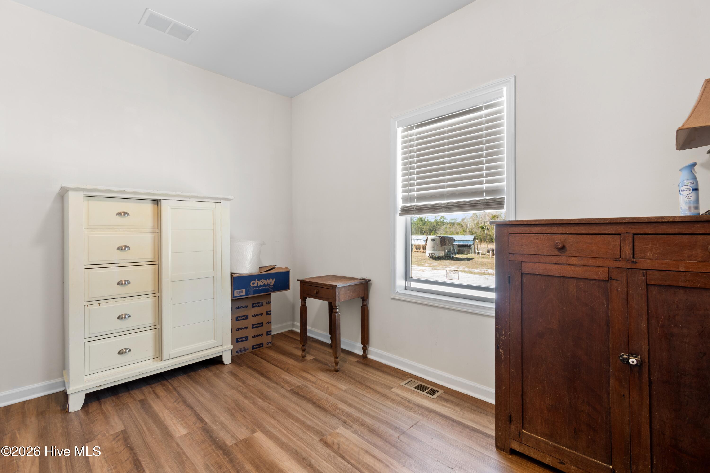 100556828 | Photo 30