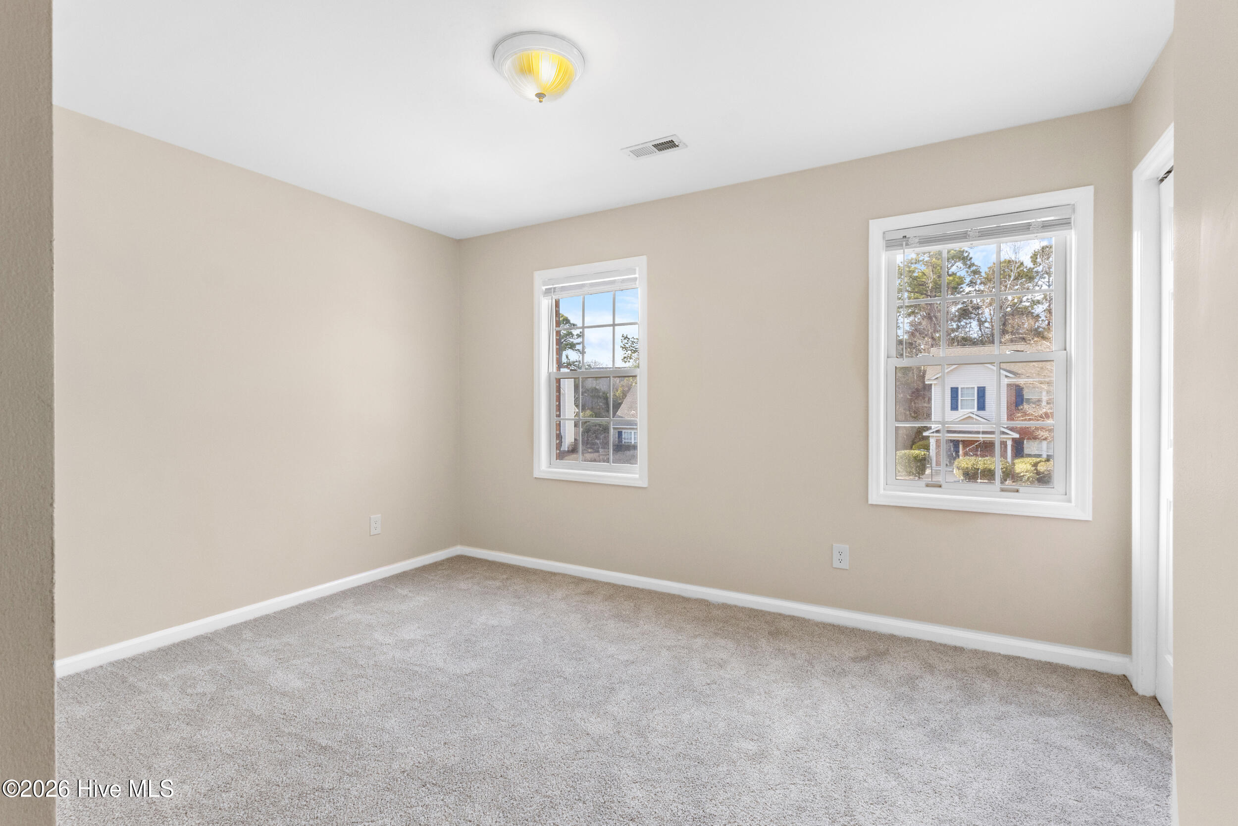 100553559 | Photo 18