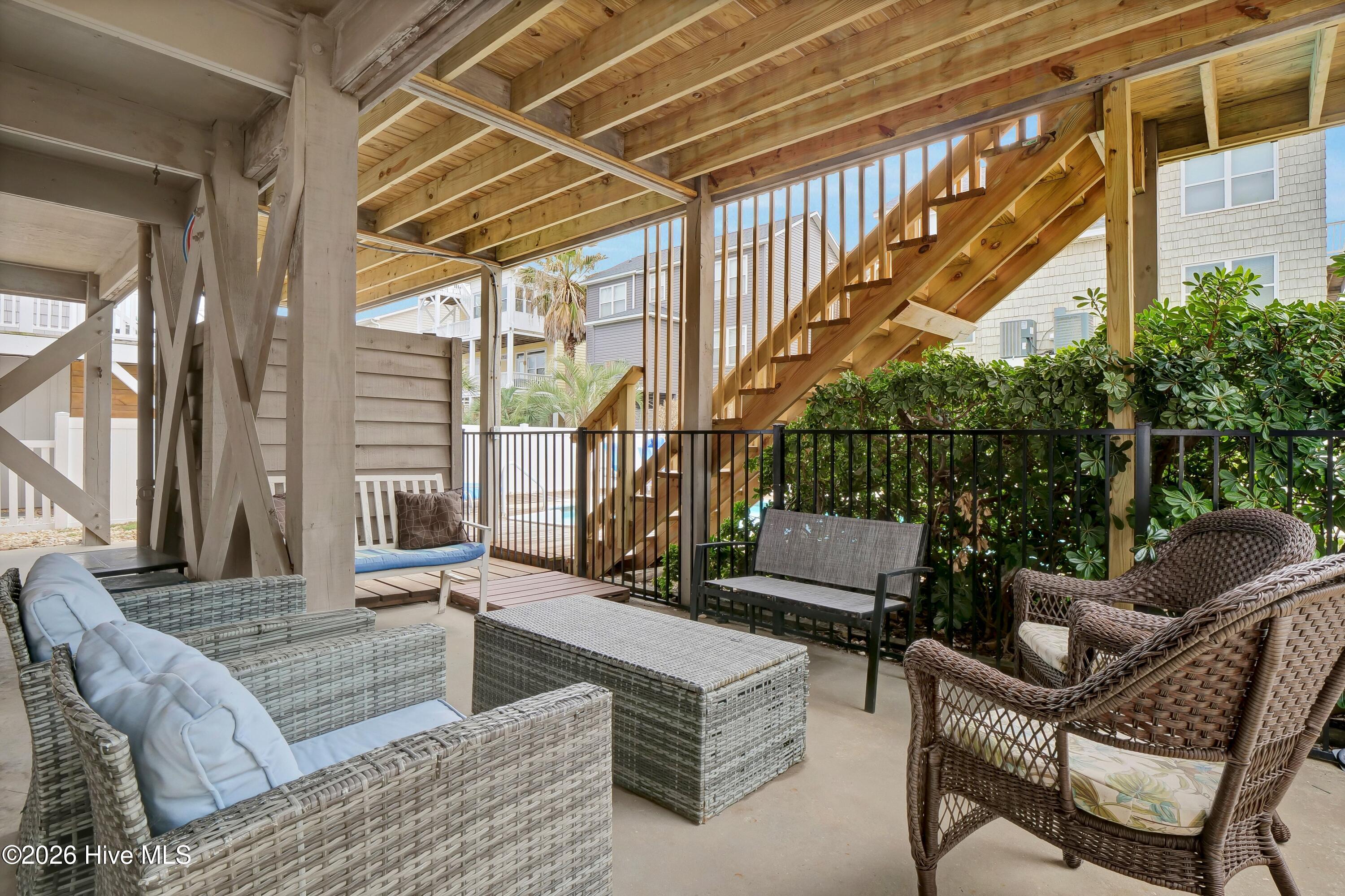 100556258 | Photo 42