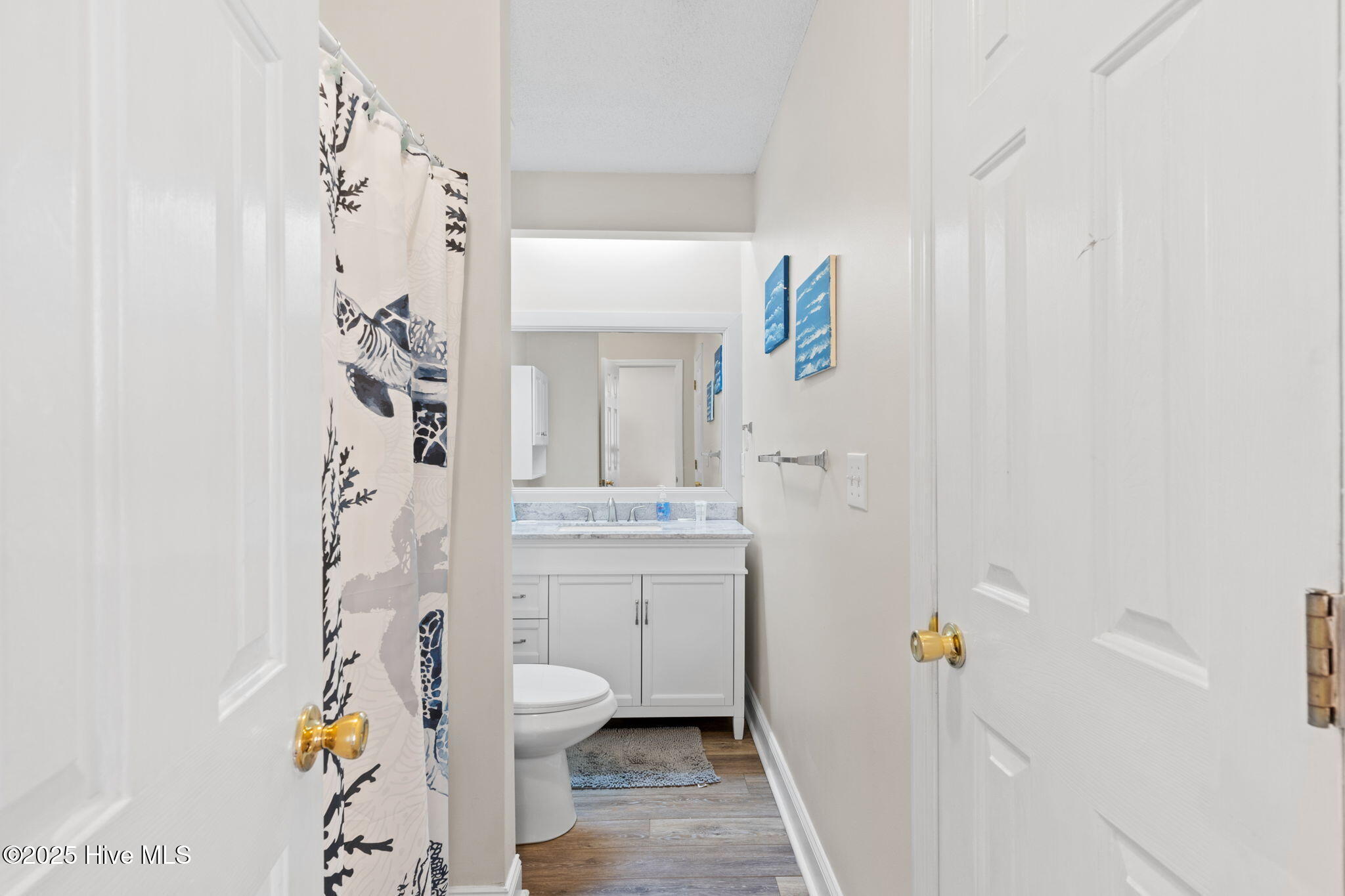 100558443 | Photo 25