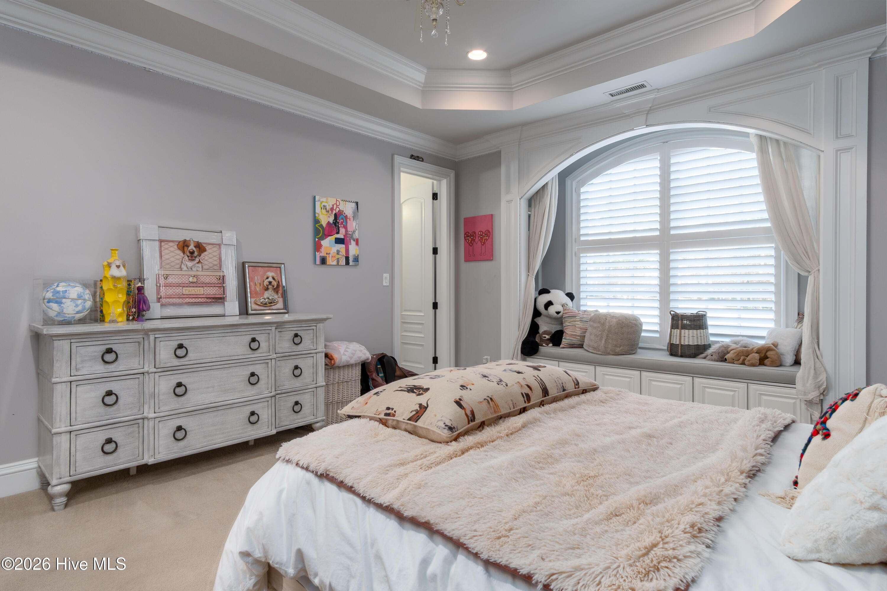 100550947 | Photo 51