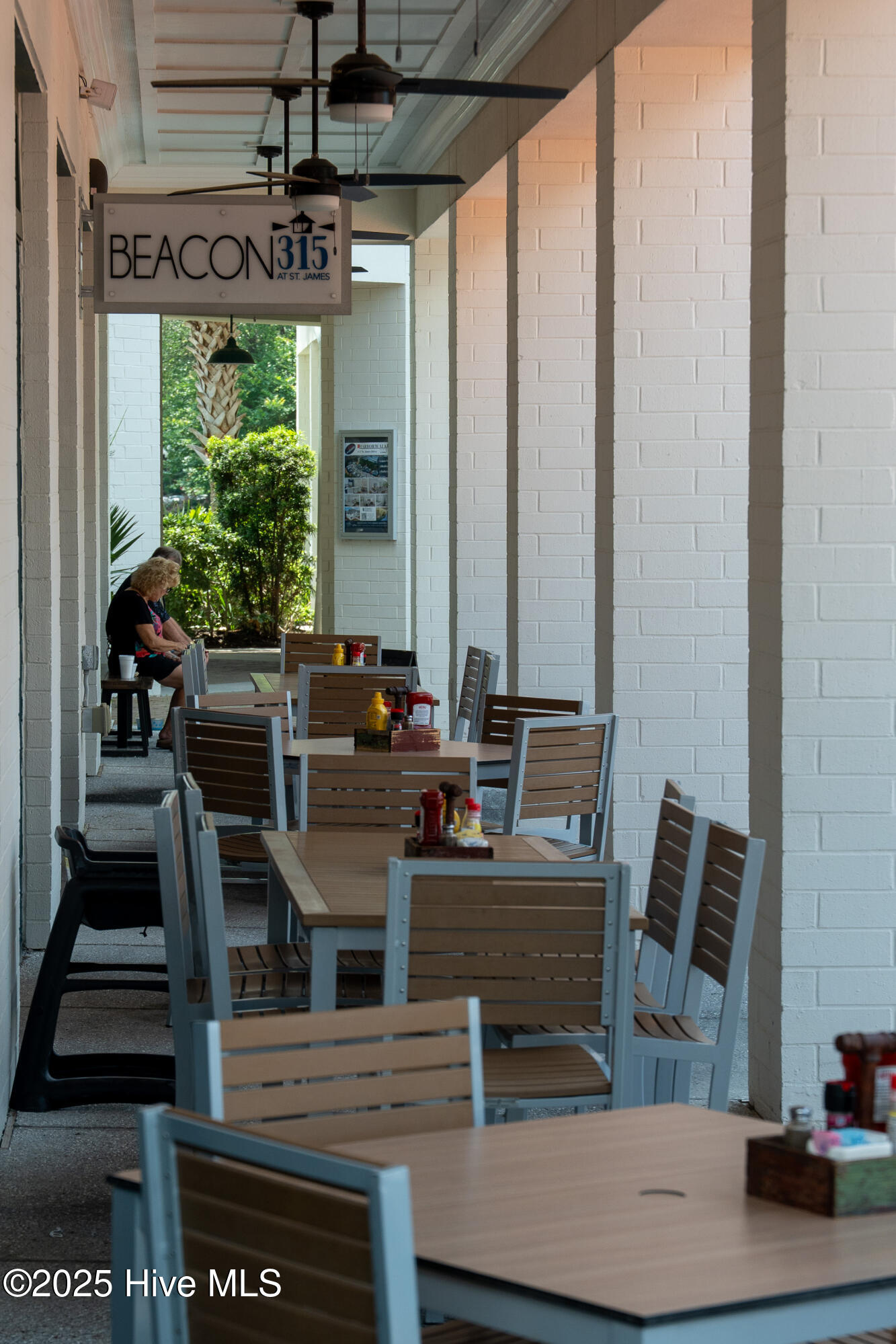 100541746 | Photo 81