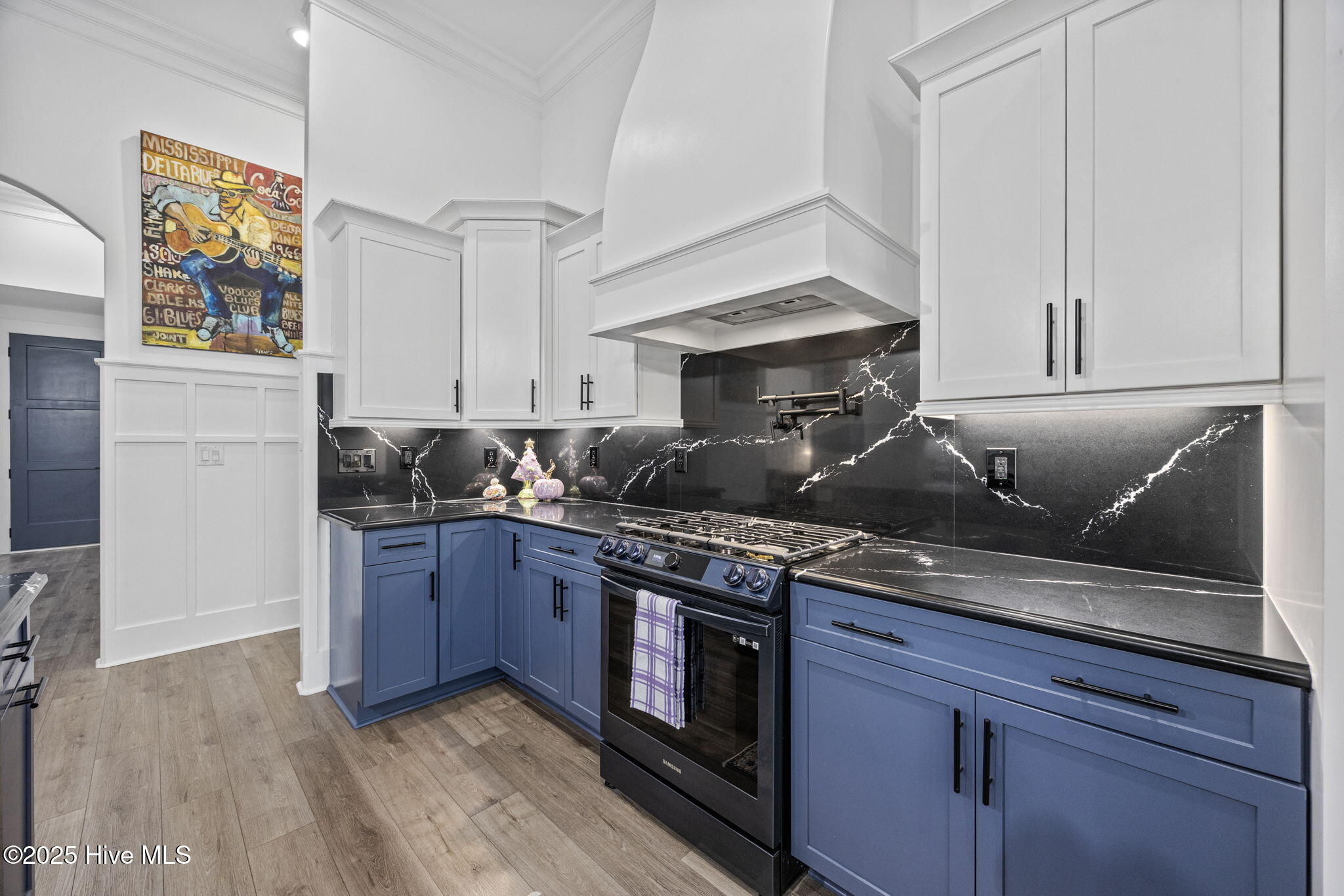 100523904 | Photo 15