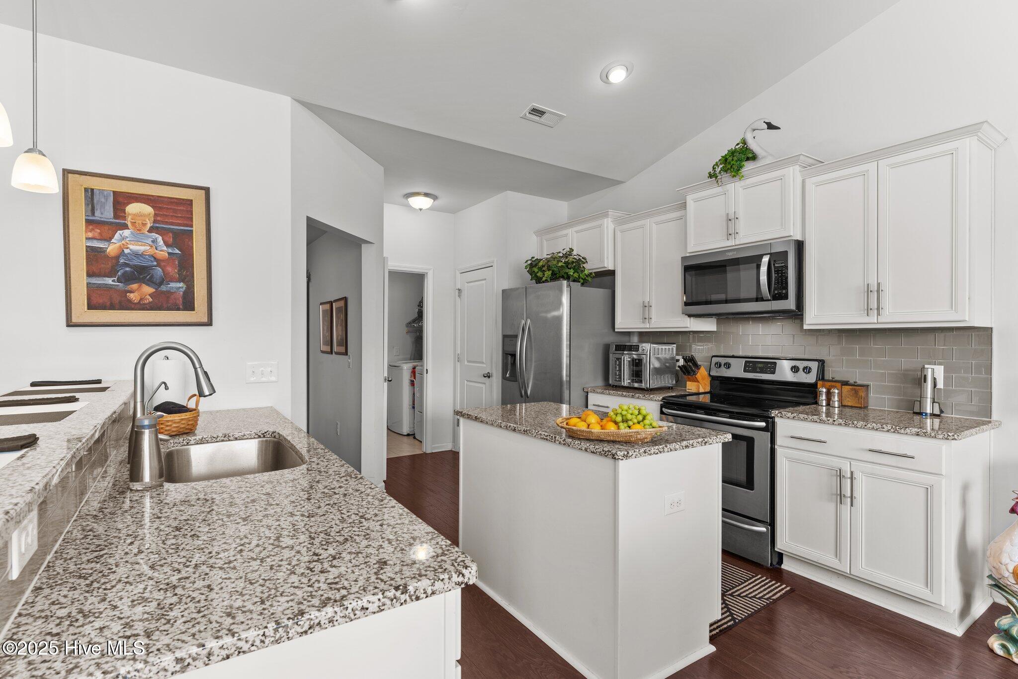 627 Cambeck Drive SE Unit 3, Leland, NC 28451 – photo 11: 22-web-or-mls-BTS08236