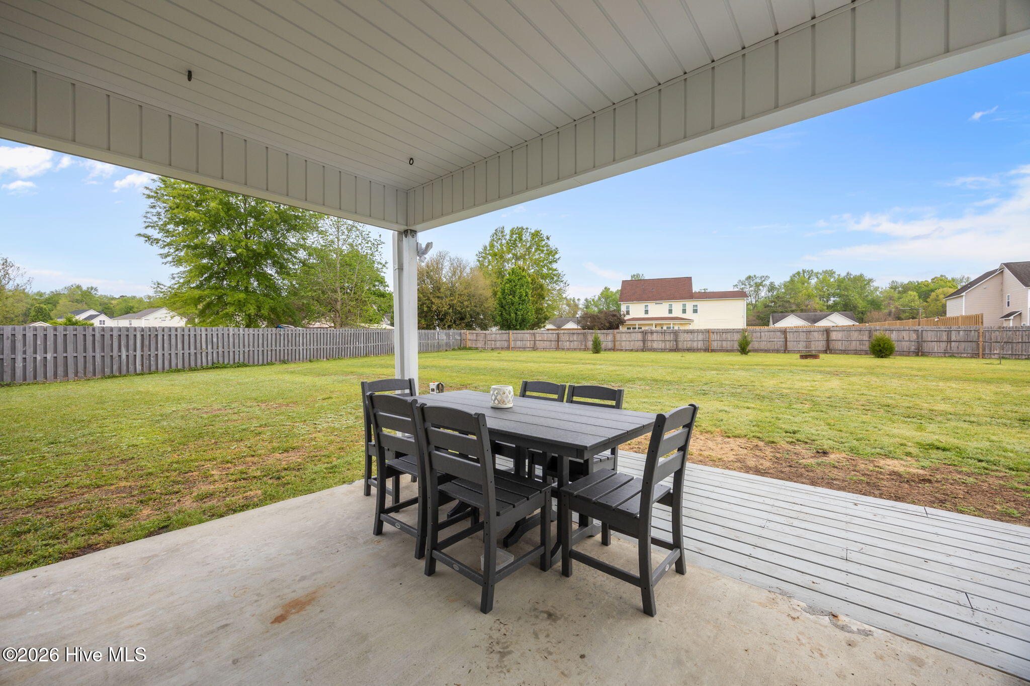 100566884 | Photo 49