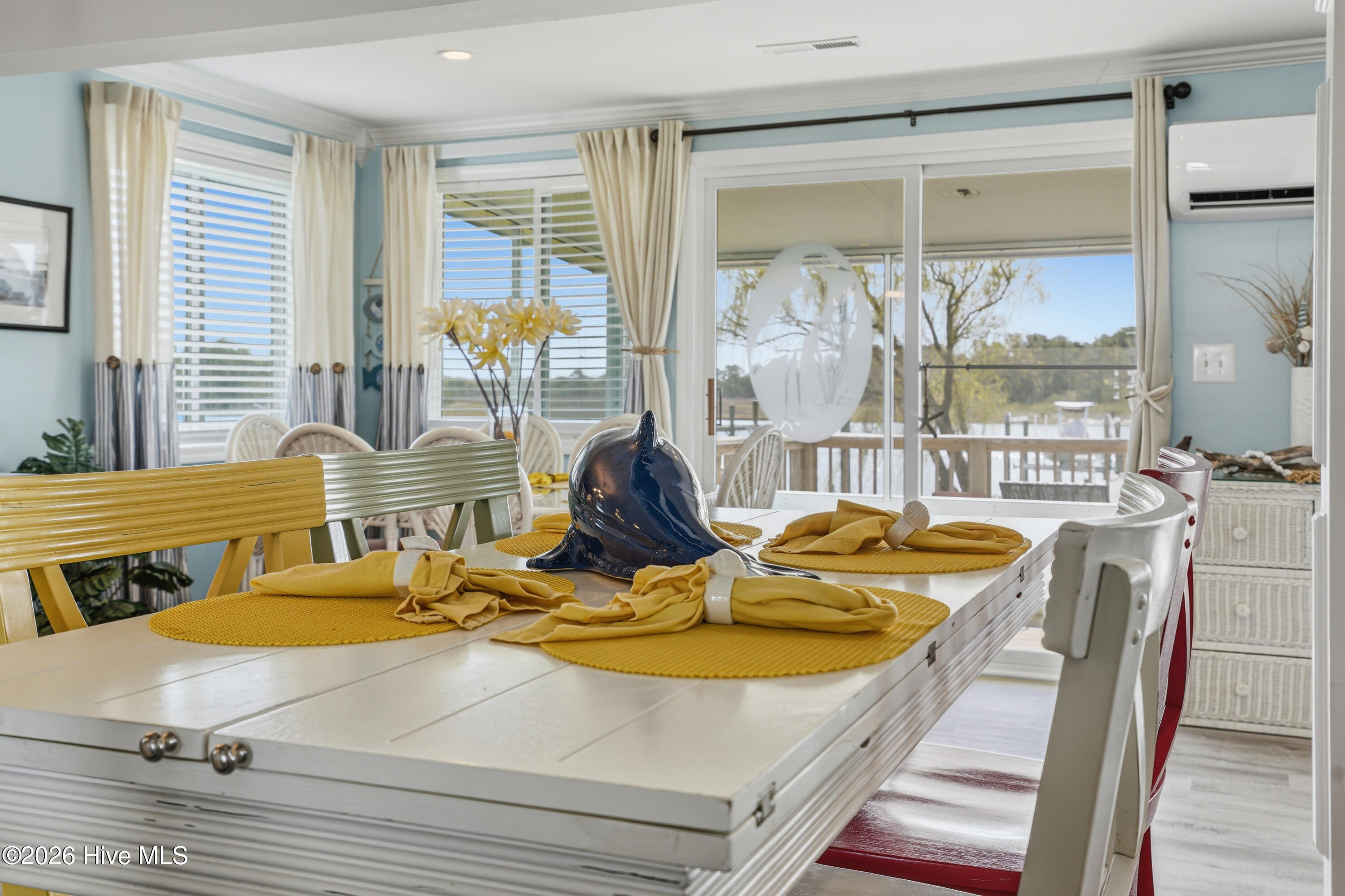 100564102 | Photo 41