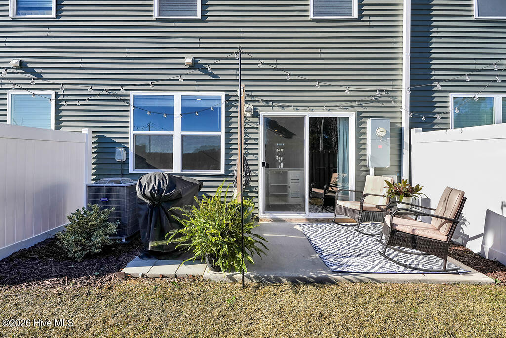 100549392 | Photo 24