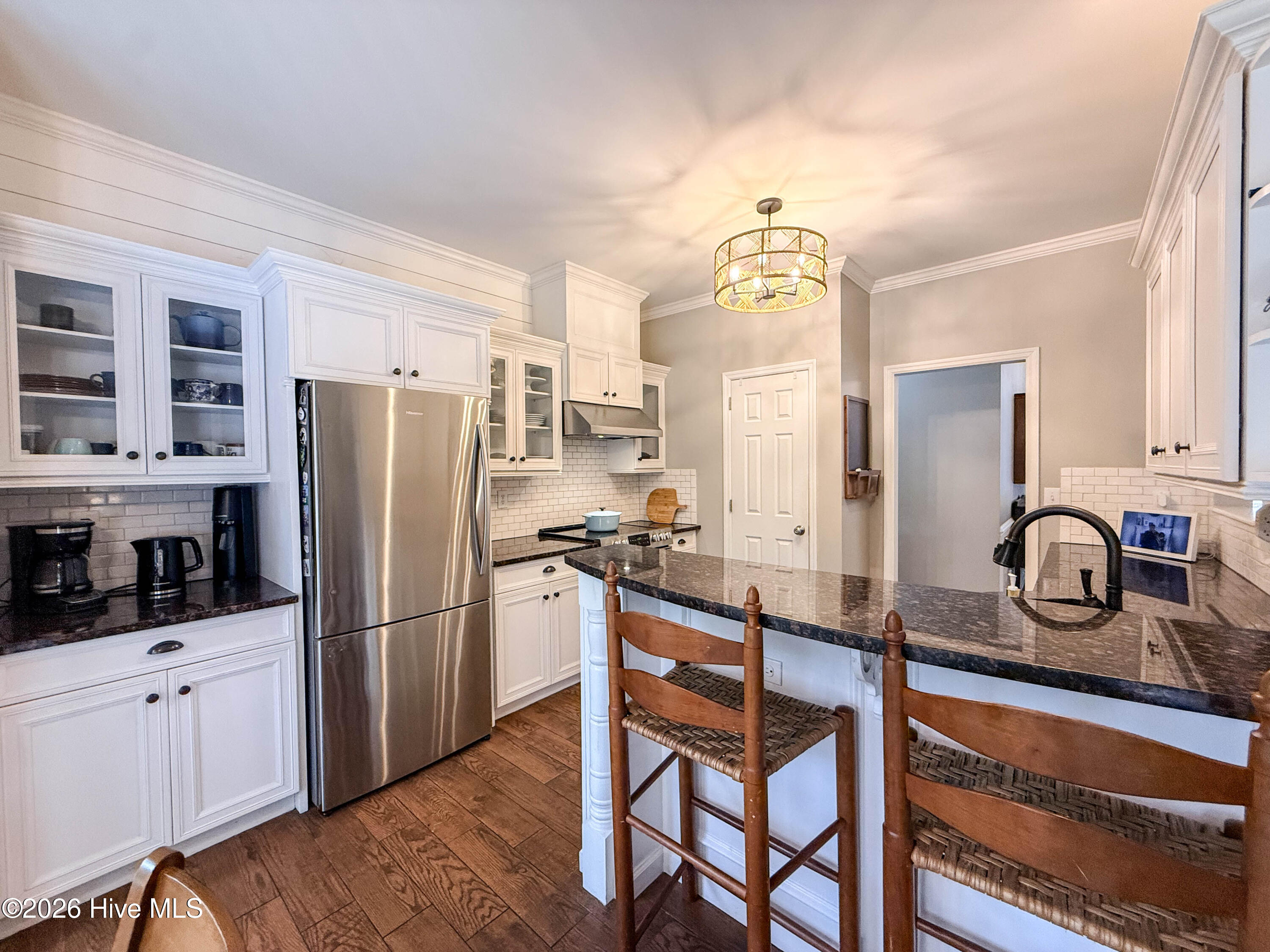 100549521 | Photo 30